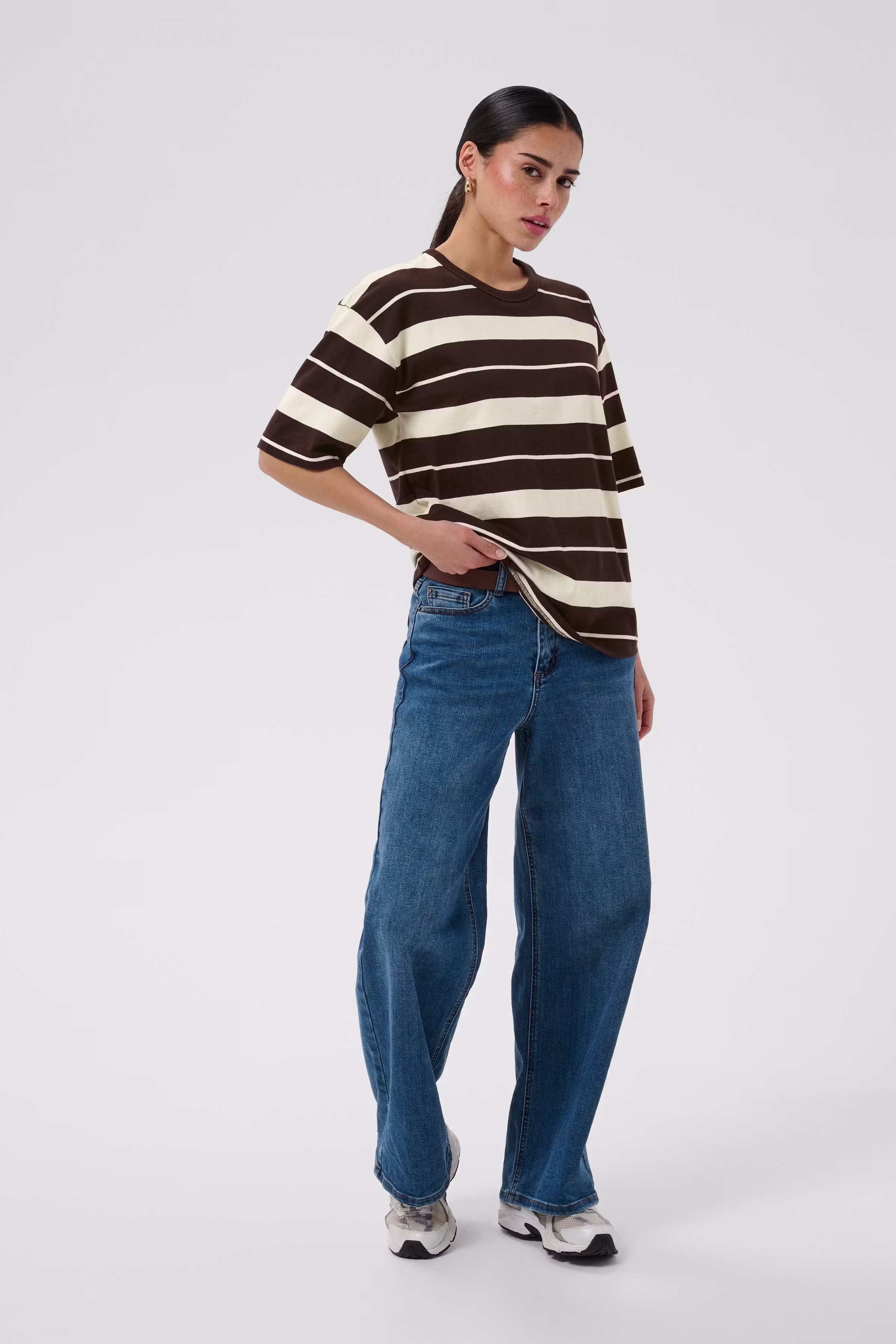 KAwinny T-shirt LOOKBOOK FRONT 10511813-109504