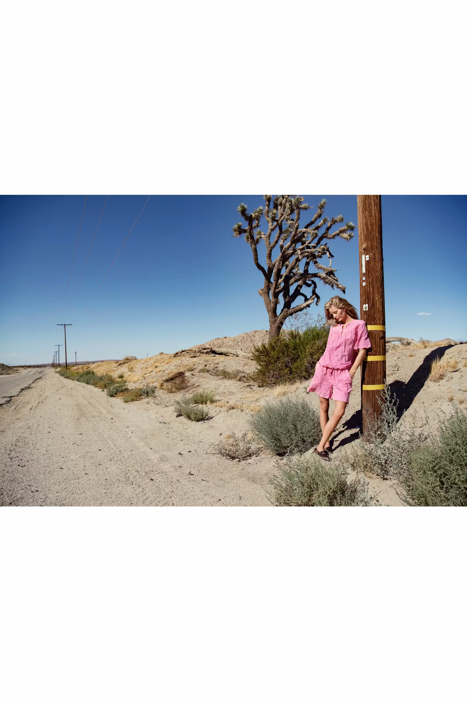 EsmeSZ Blus LOCATION NONE 30513265-162122