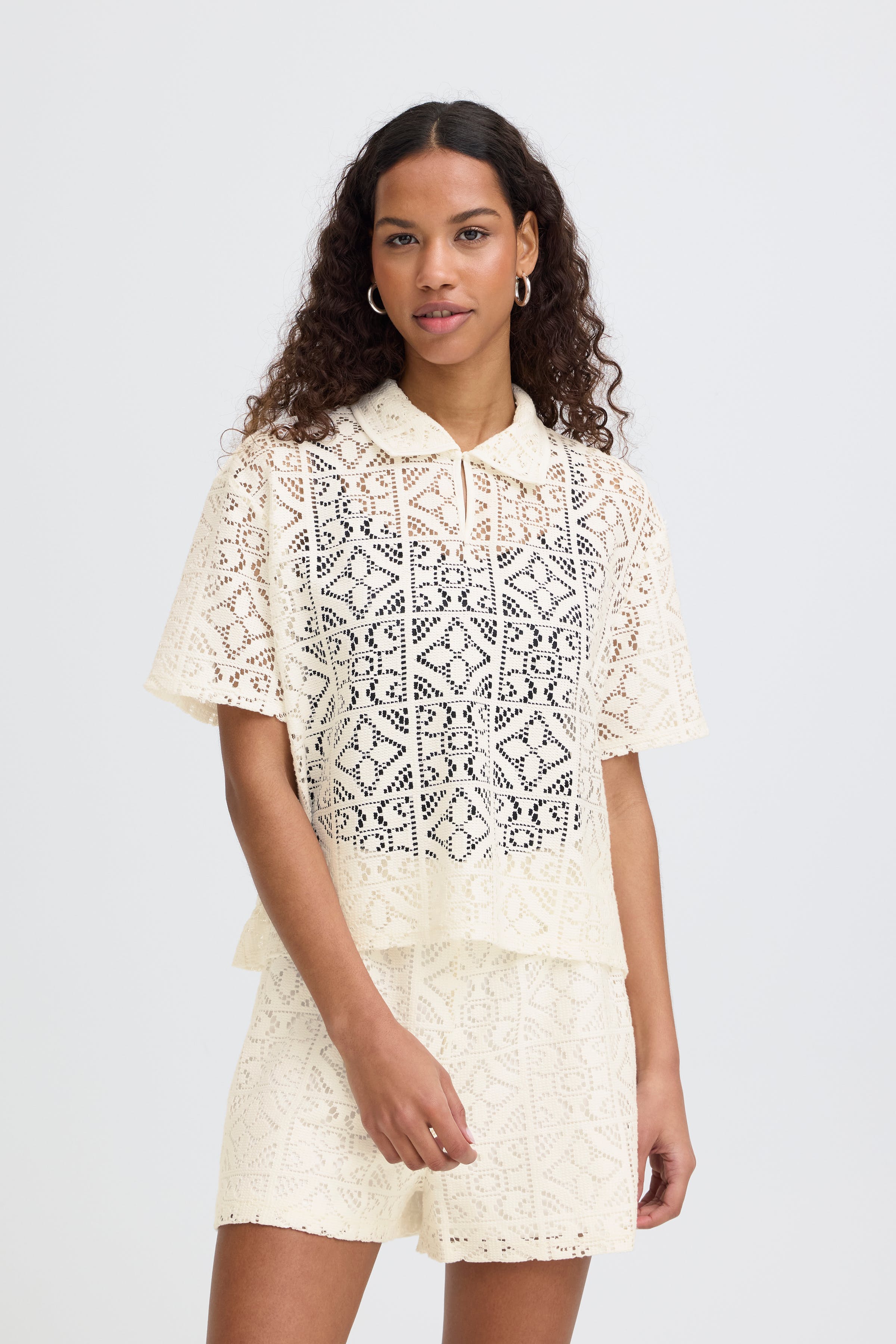 IHNAIMA T-shirt LOOKBOOK FRONT 20125459-114201