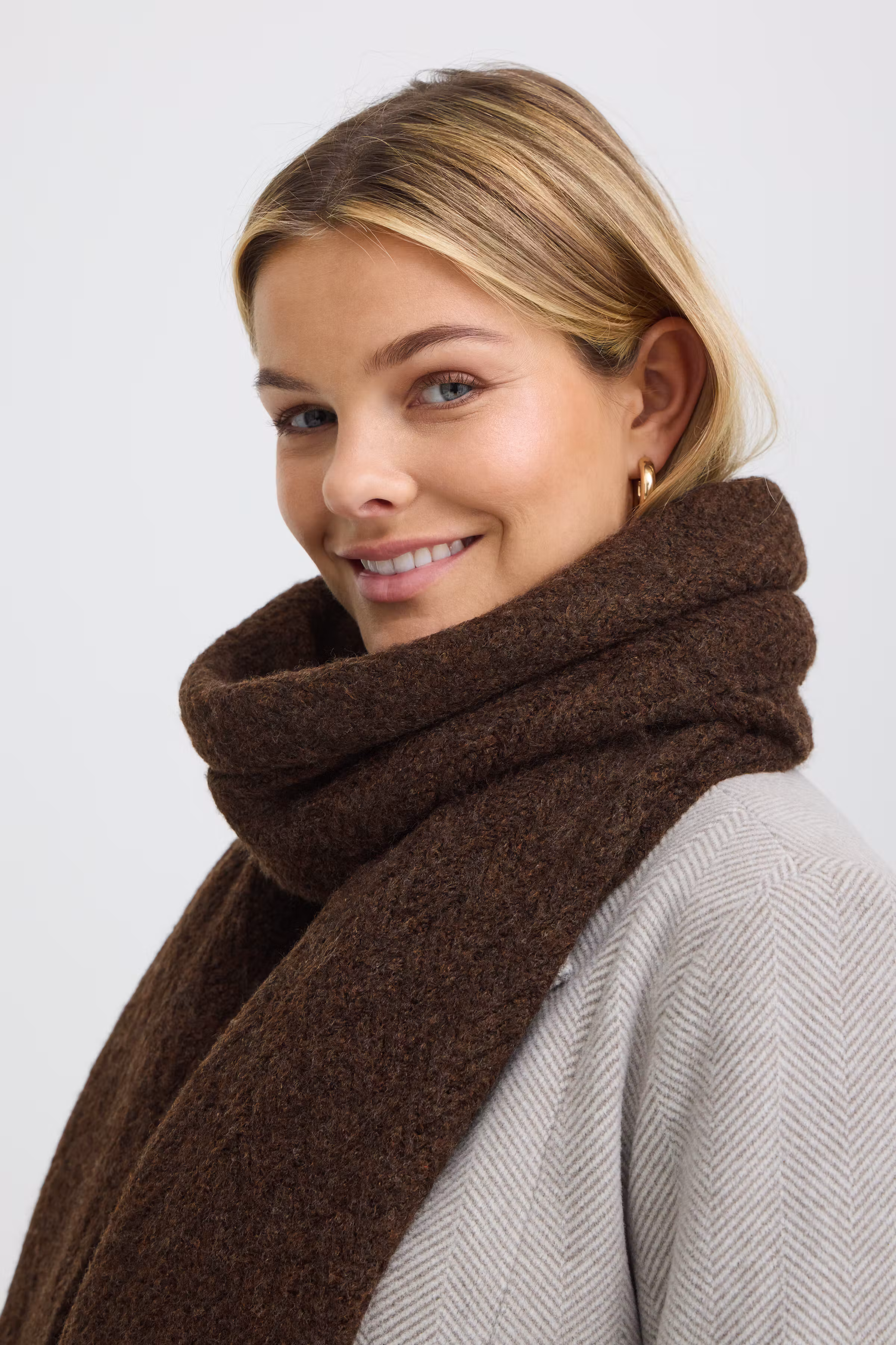 FRNETTY Skjerf LOOKBOOK FRONT 20618141-1909161