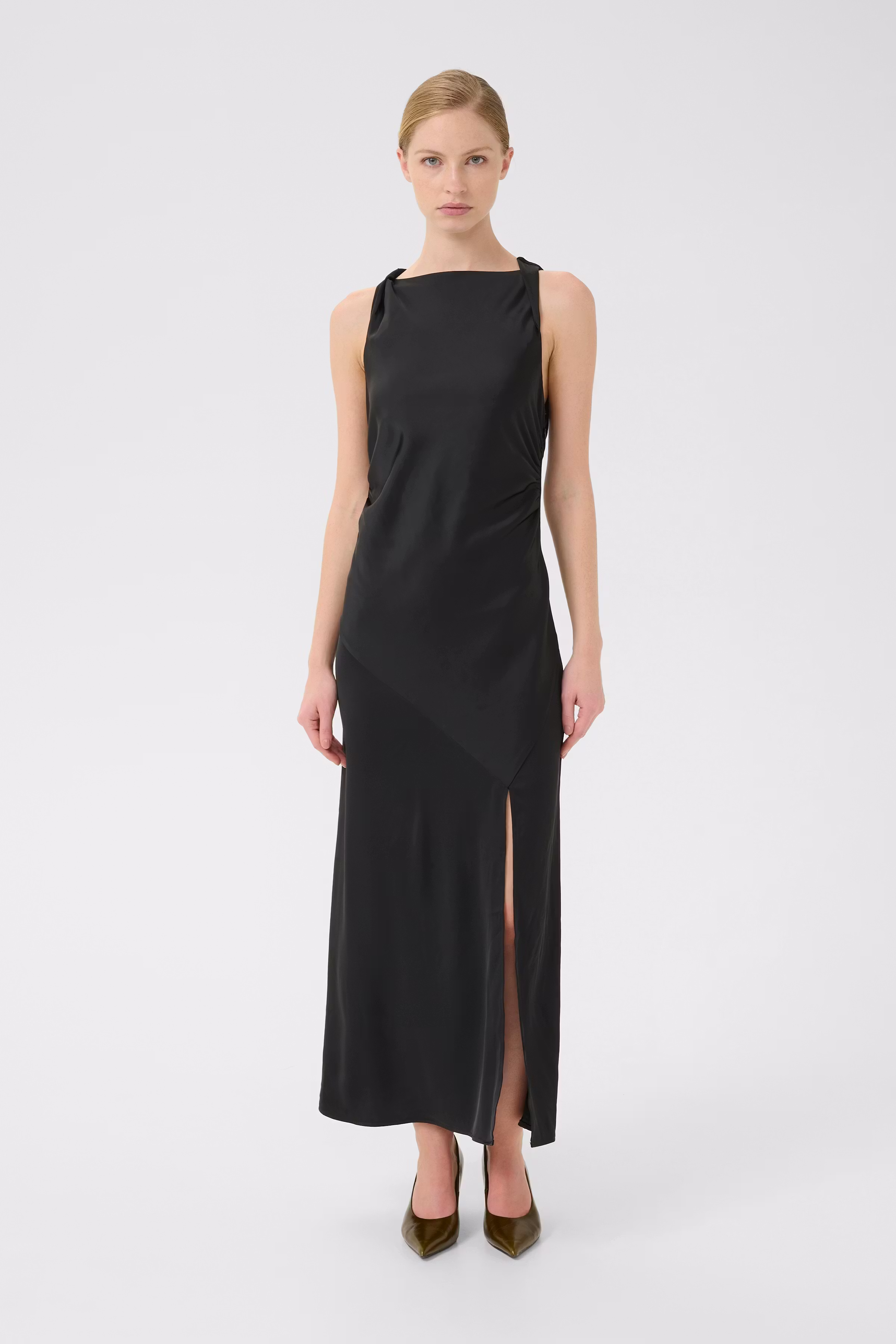 GZrue Kjole LOOKBOOK FRONT 10910802-100017