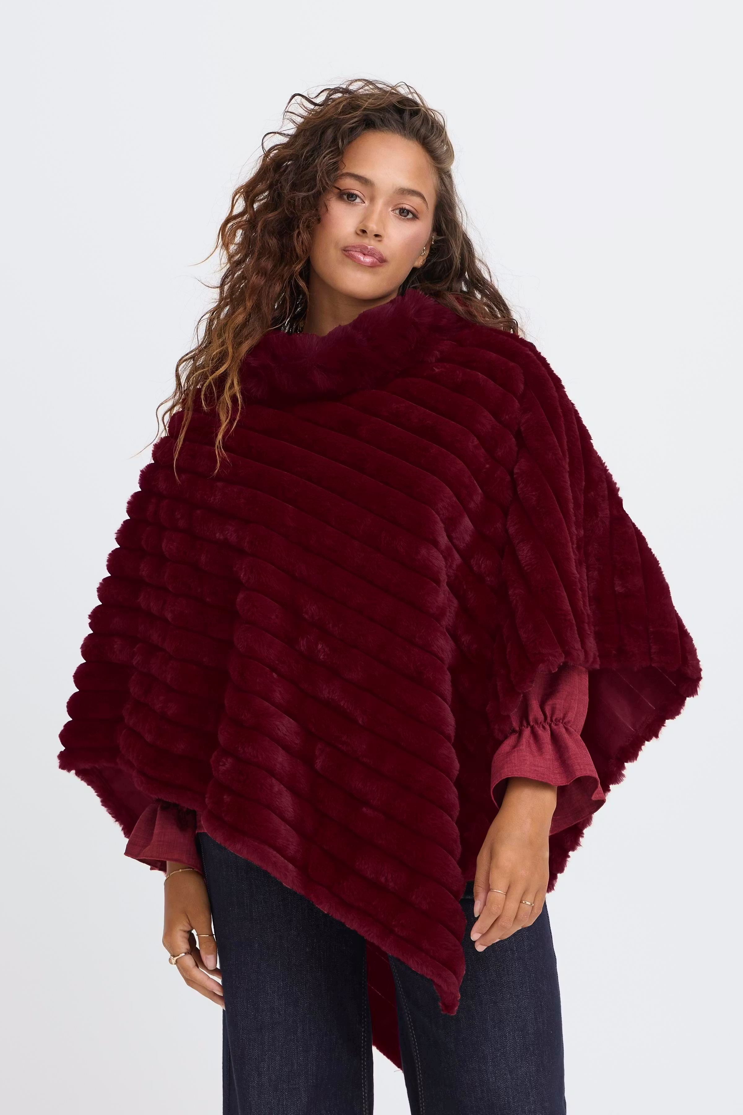 SBDANIO Poncho LOOKBOOK FRONT 22101097-191724
