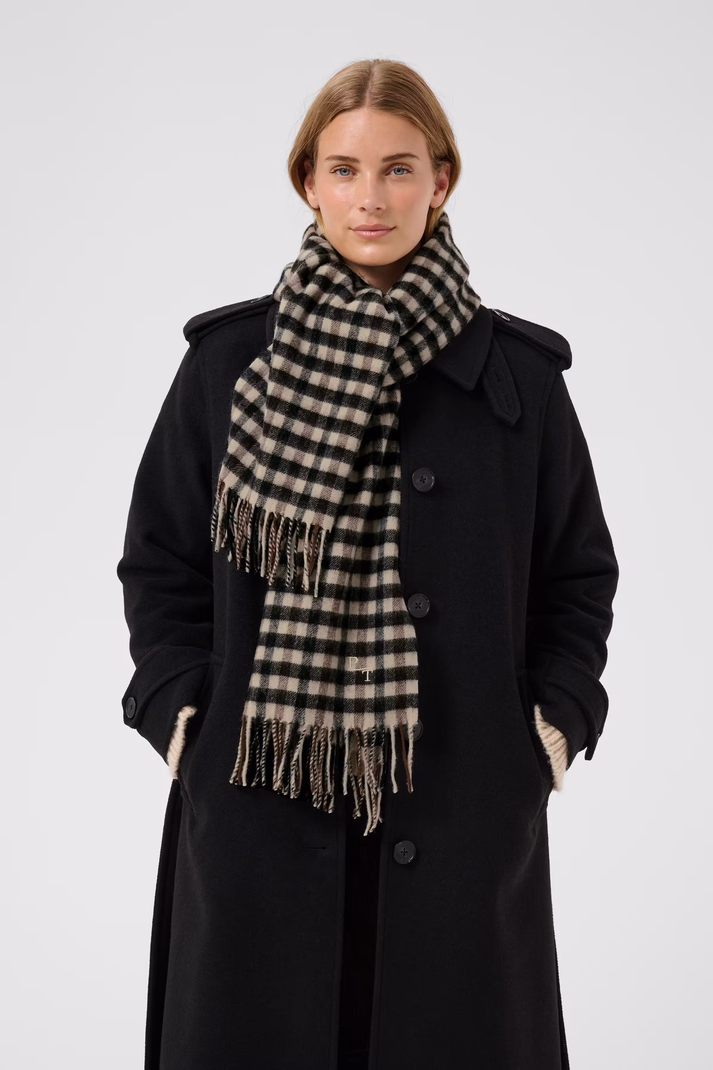 KithaPW Skjerf LOOKBOOK FRONT 30308757-305348