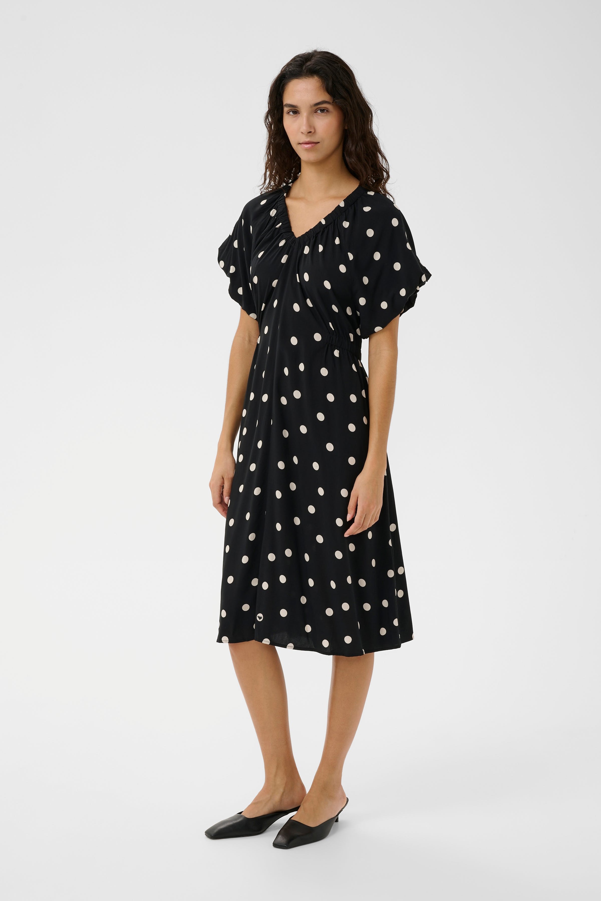 SLArjana Kjole LOOKBOOK FRONT 30409159-305254