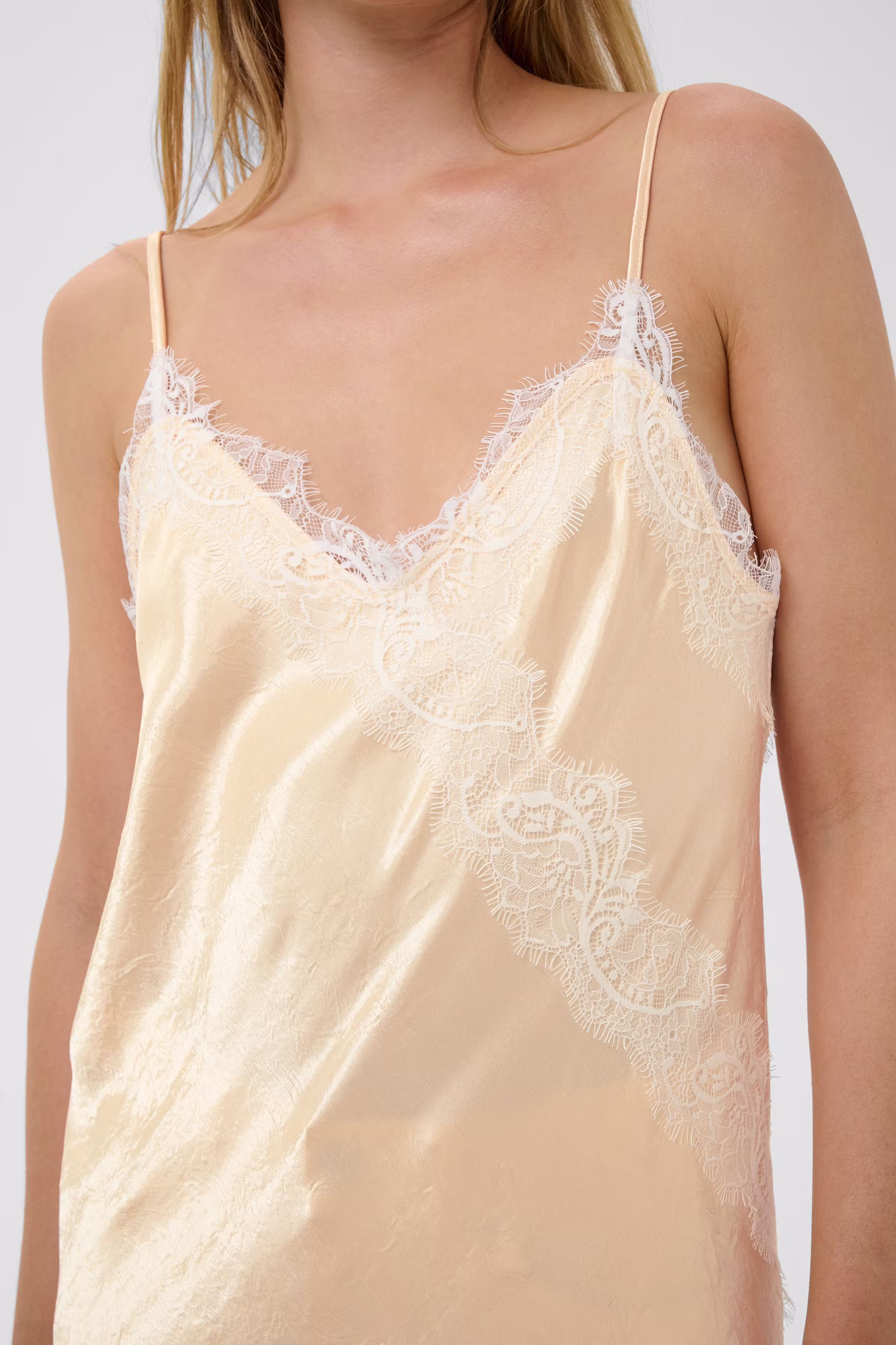 SLIrianne Kleid LOOKBOOK DETAIL 30409585-131006
