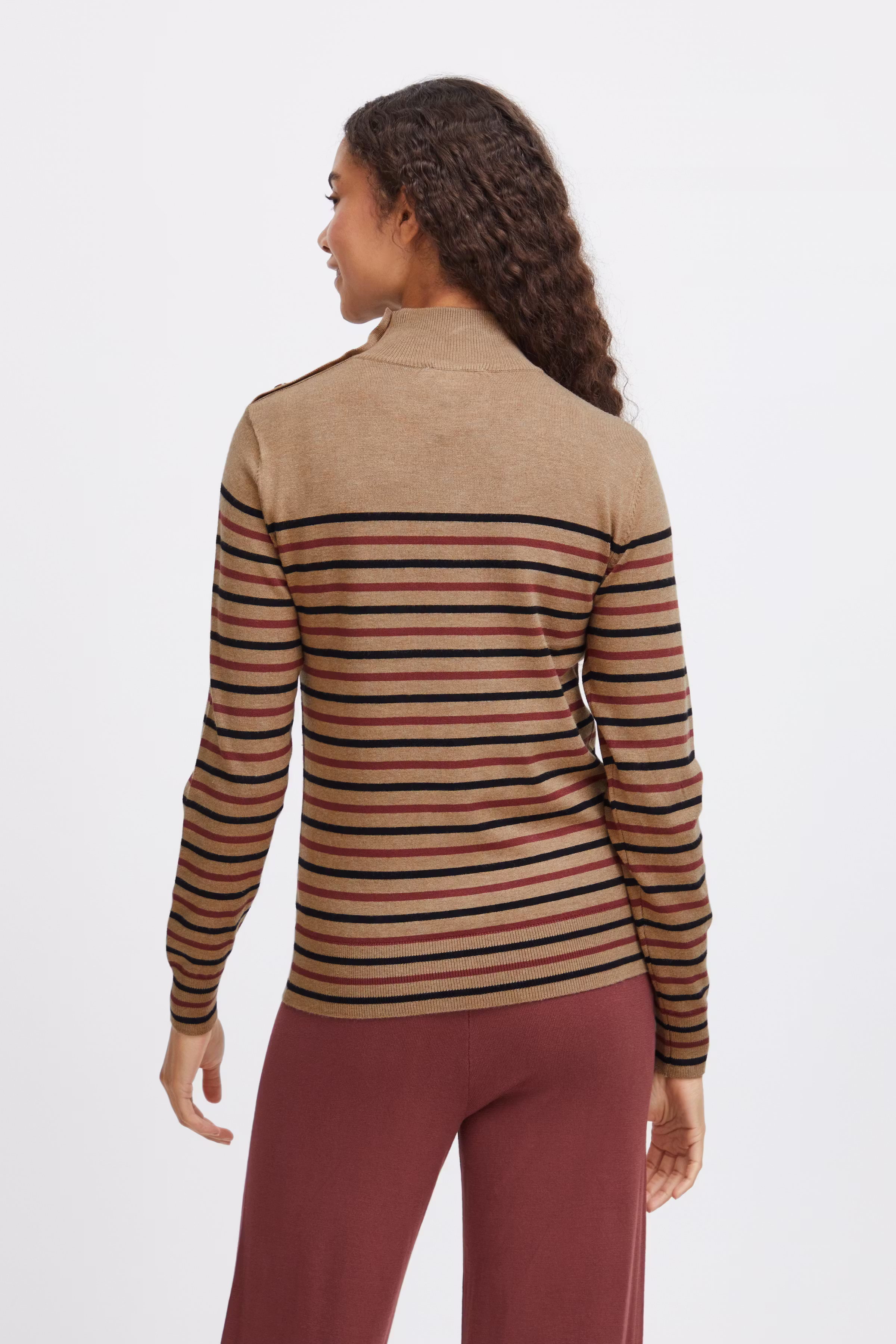 BYMMORLA Pullover LOOKBOOK BACK 20815300-203340