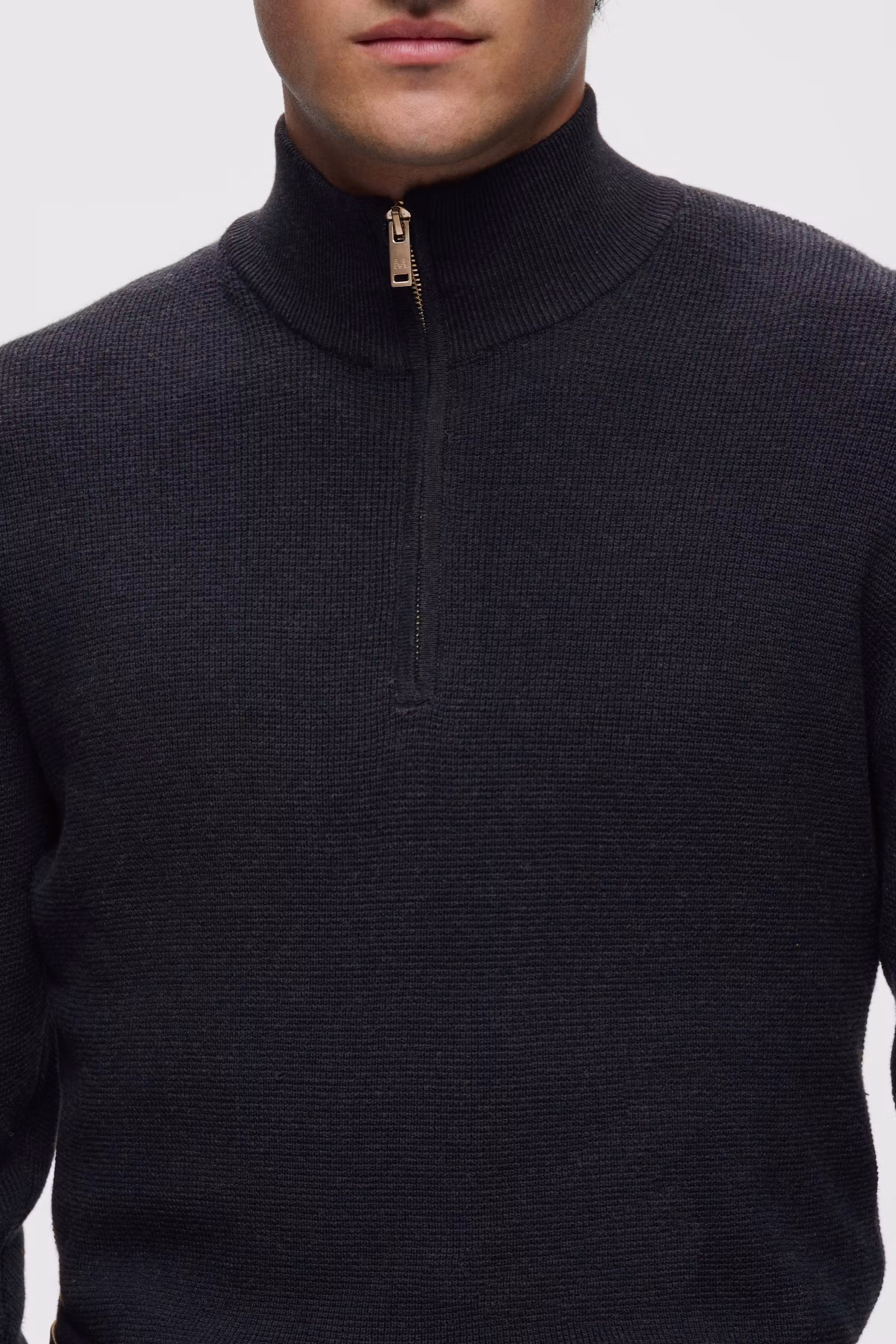 MAlagoon Half-Zip Pullover LOOKBOOK DETAIL 30207192-1940111