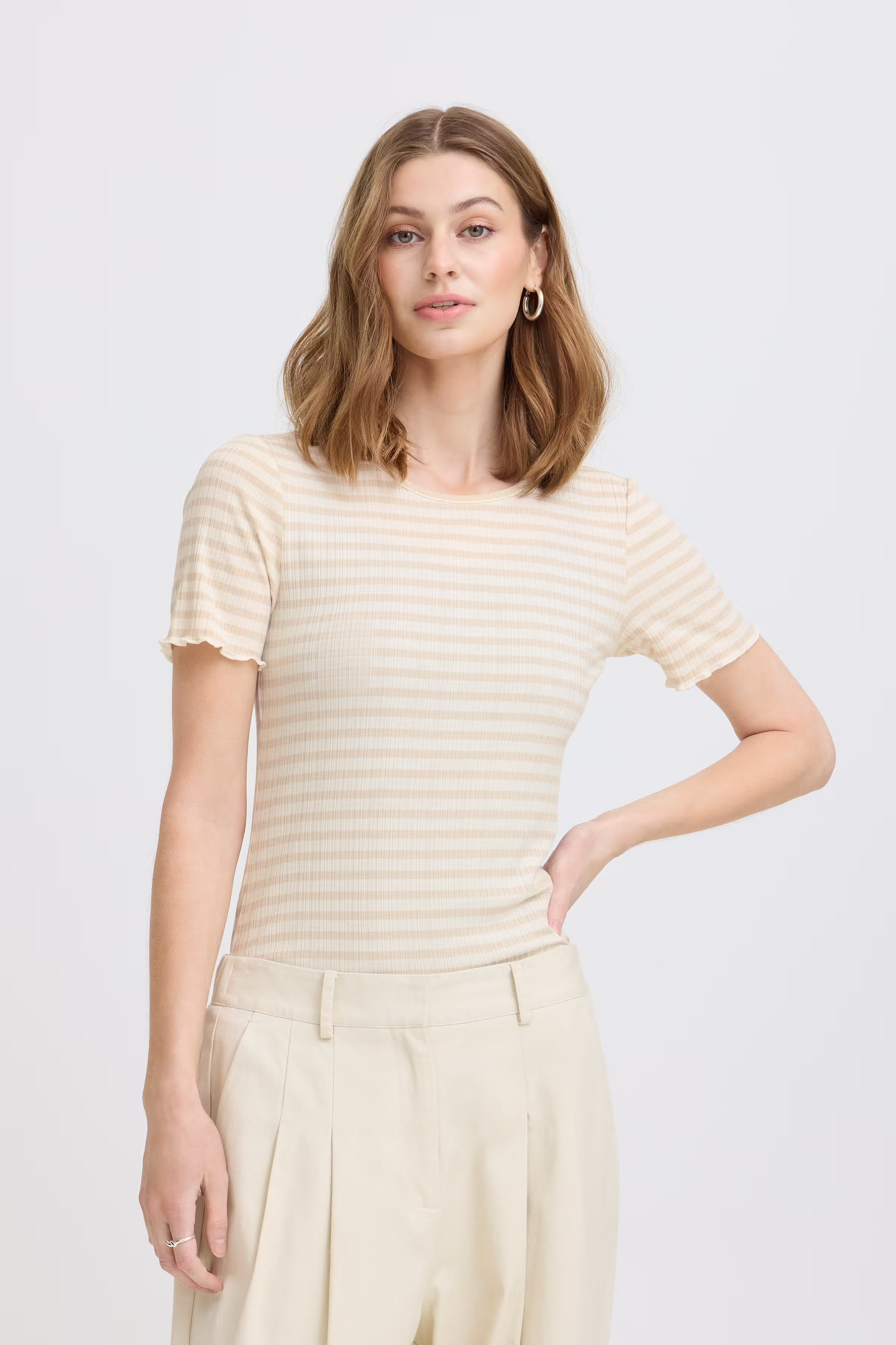 IHCELLA T-shirt LOOKBOOK FRONT 20122818-900003216