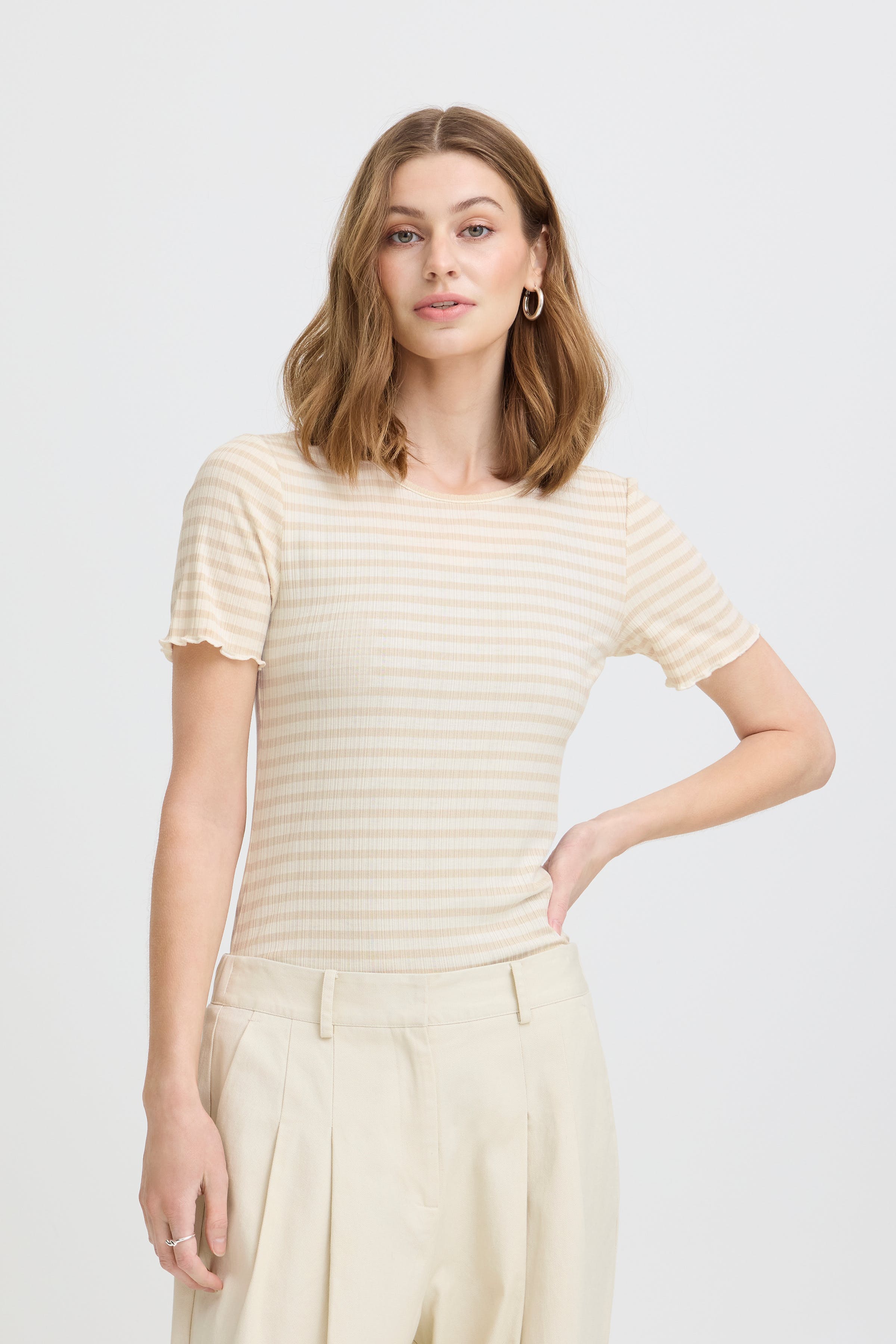 IHCELLA T-shirt LOOKBOOK FRONT 20122818-900003216