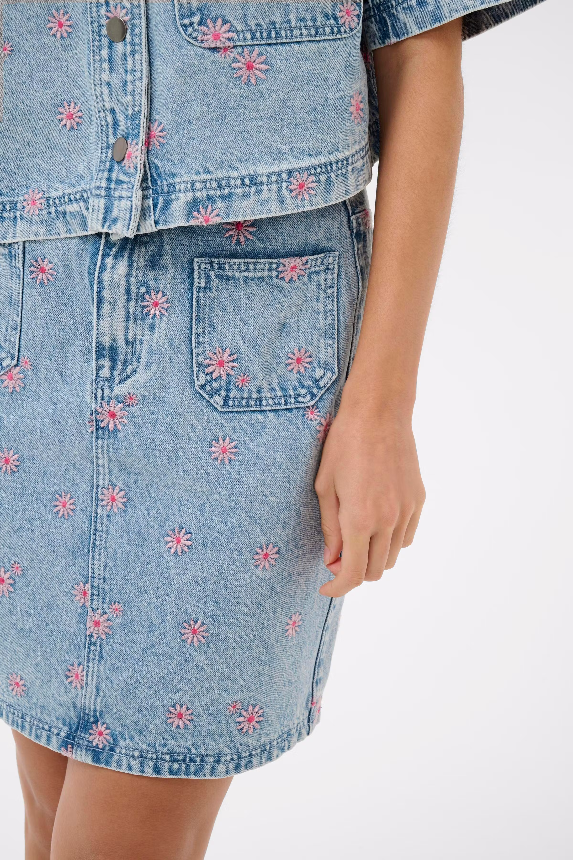 KAbabena Skjørt LOOKBOOK DETAIL 10511551-109286