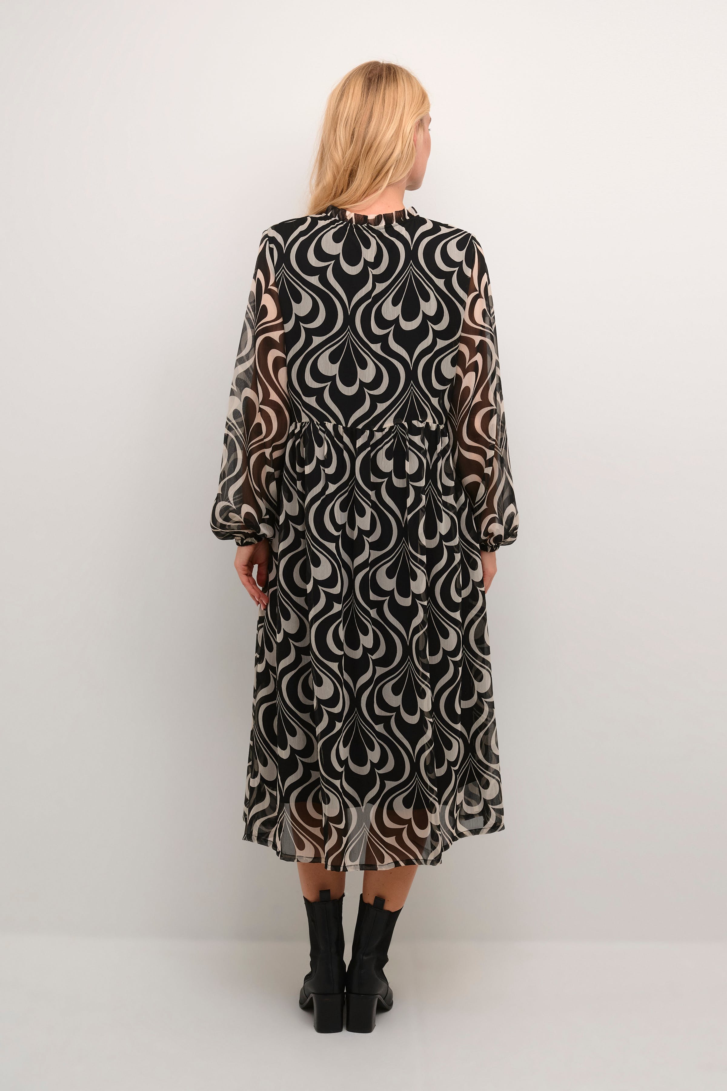 BPleonora Kleid LOOKBOOK BACK 10590590-105324B