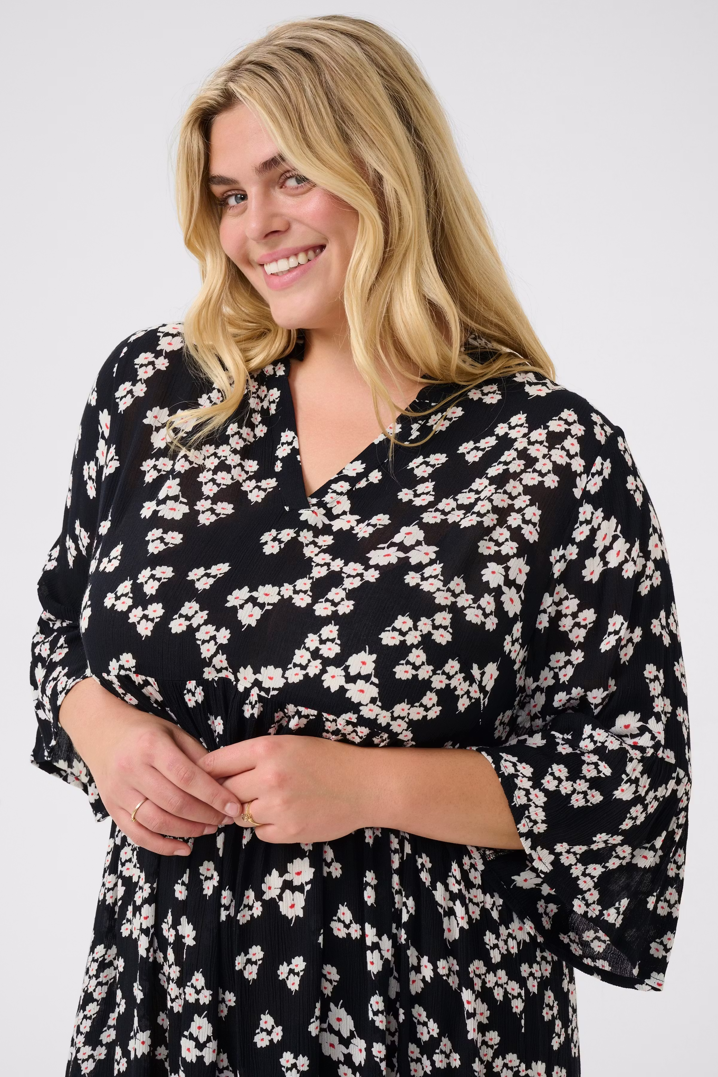 KCami Dress LOOKBOOK DETAIL 10582029-107561