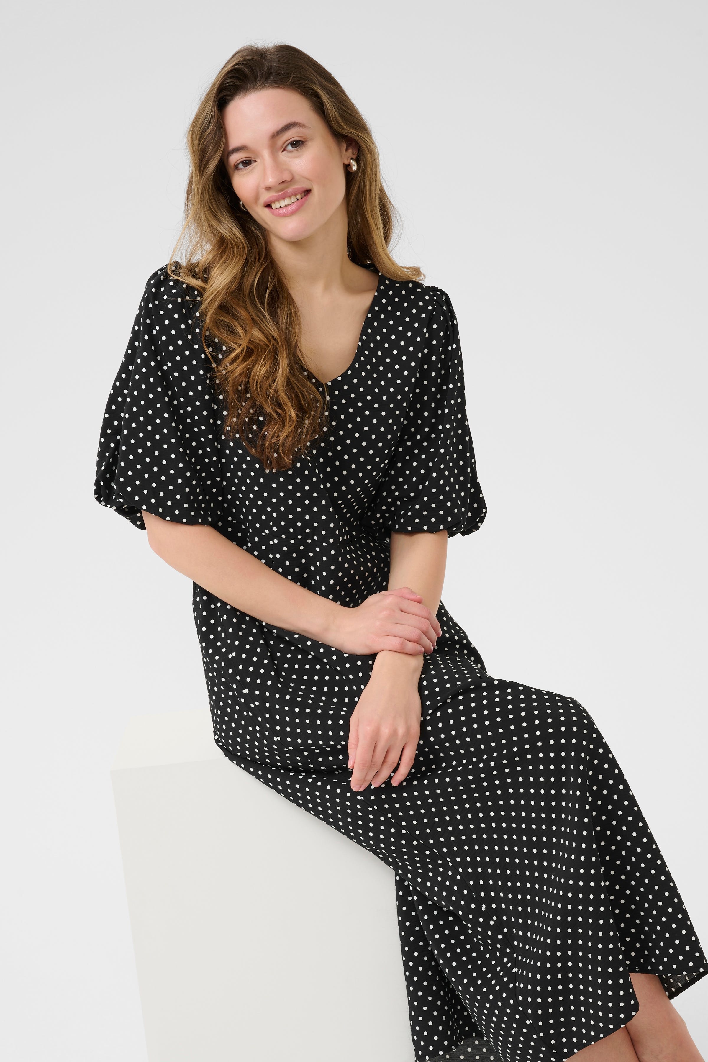 KAgwen Dress LOOKBOOK DETAIL 10510344-107967