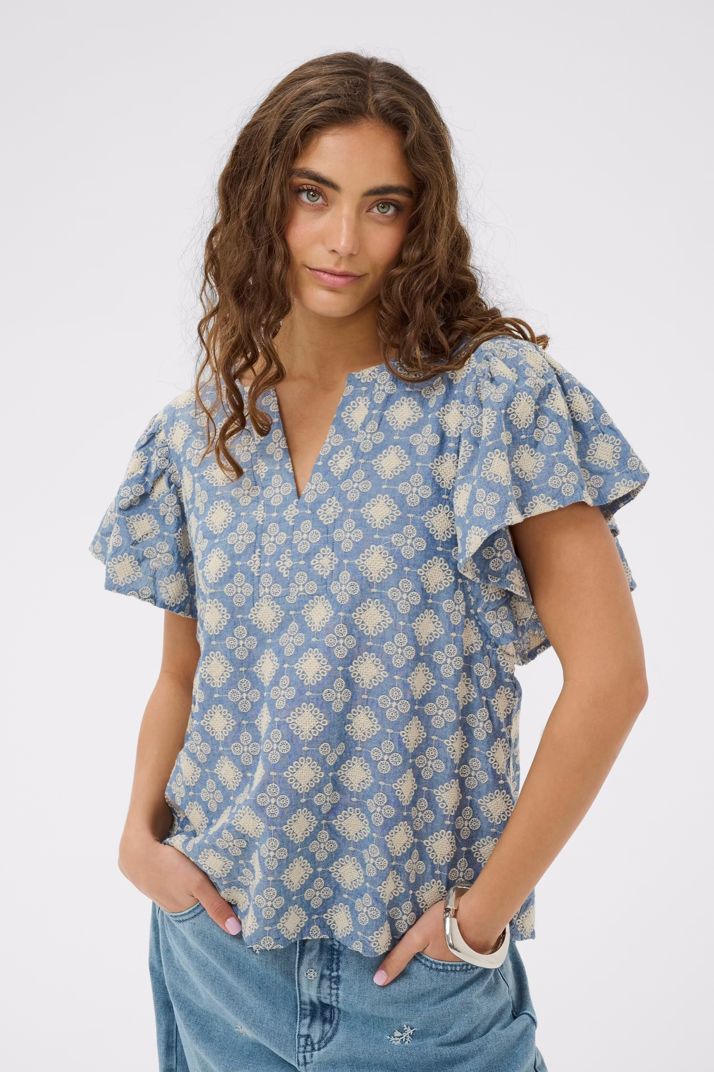 CUjustin Bluse LOOKBOOK FRONT 50113037-109400