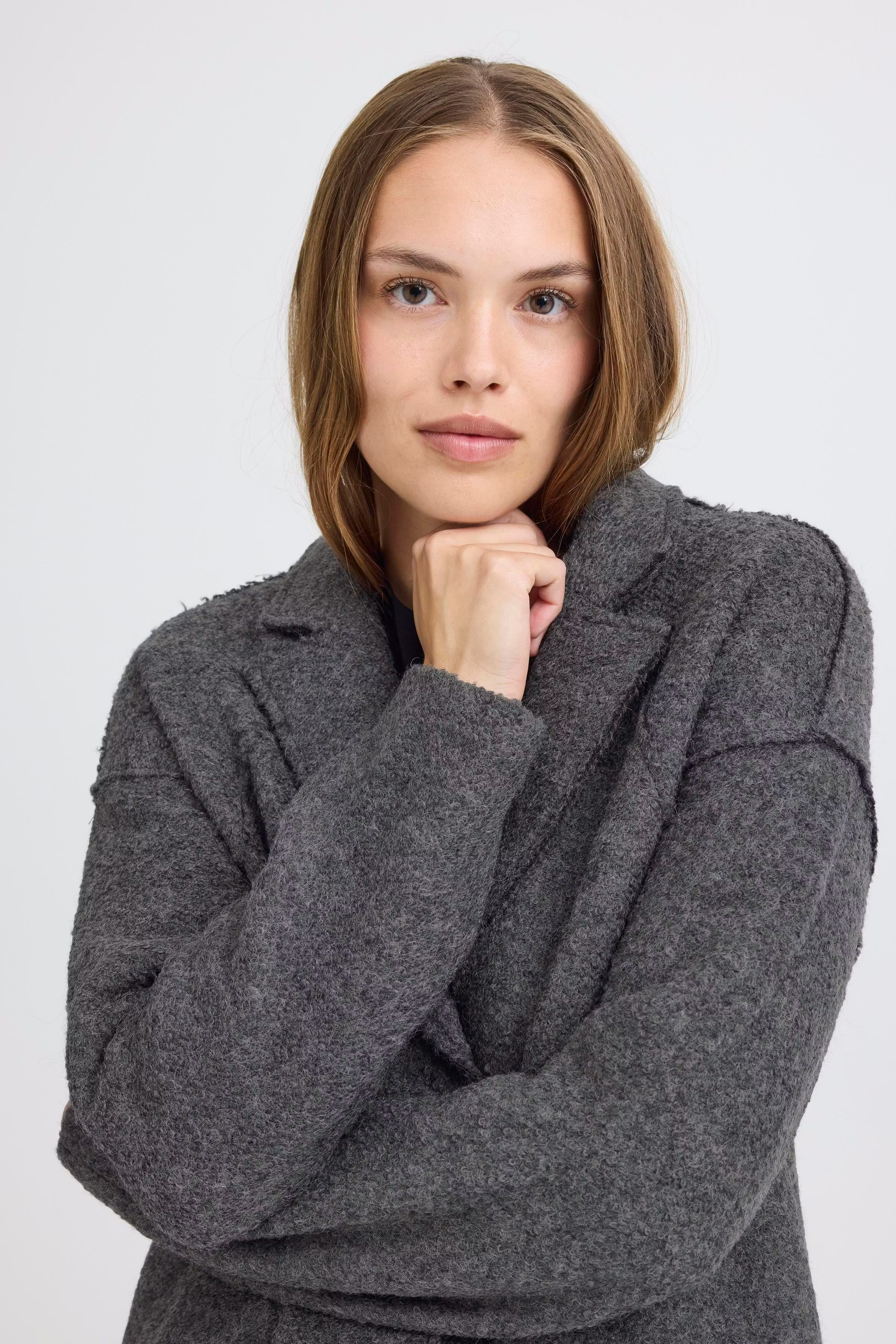 PZLULA Mantel LOOKBOOK DETAIL 50209165-204309