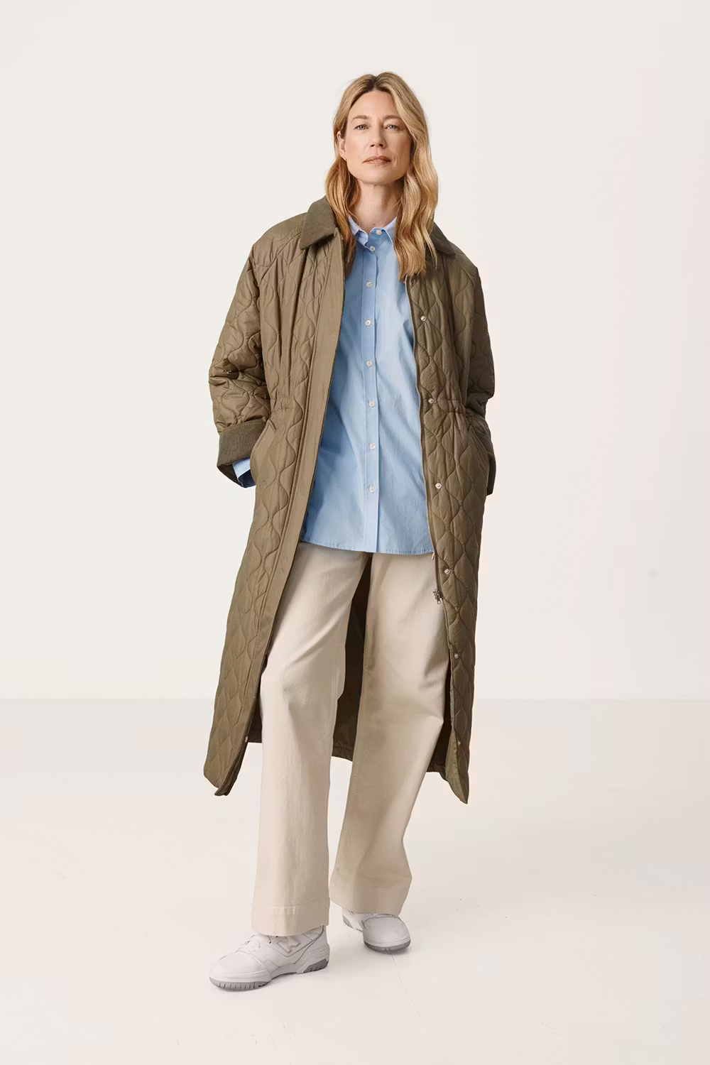 ElisaPW Mantel LOCATION NONE 30308241-170517