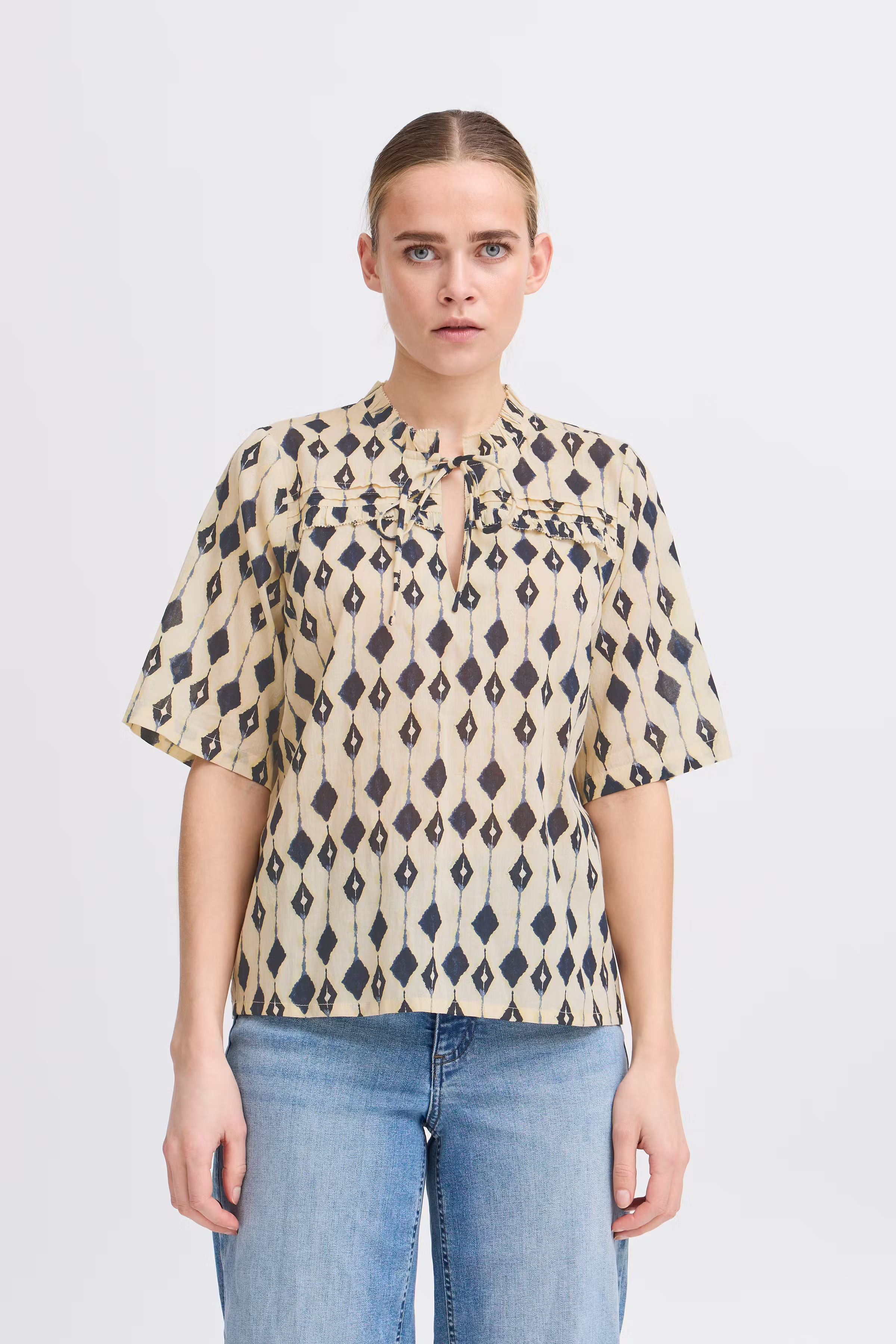 IHEMMERETTA Kurzarm-Bluse LOOKBOOK FRONT 20122885-204419