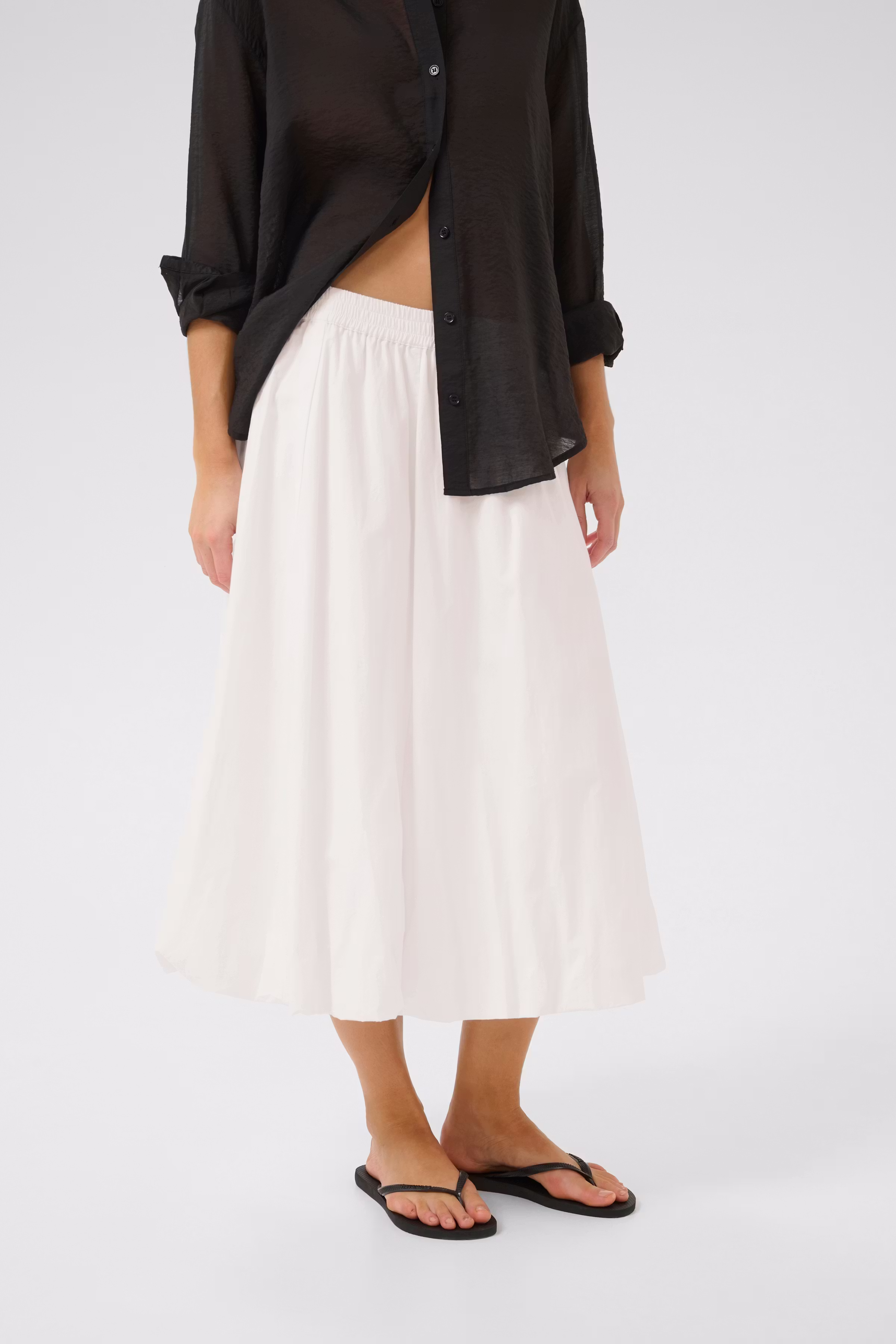 SunnaMW Skirt LOOKBOOK FRONT 10705147-110601