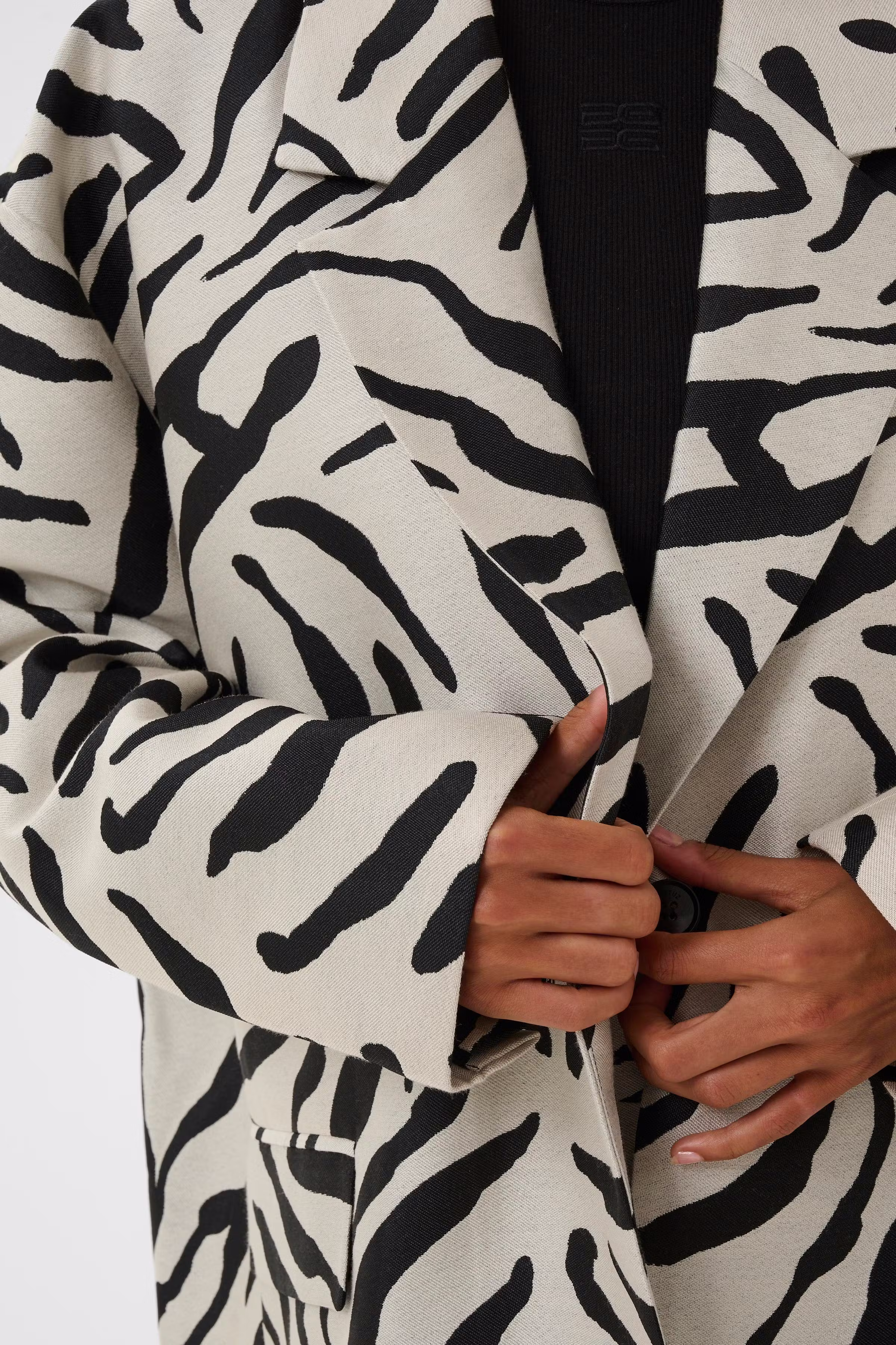 GZzebe Blazer LOOKBOOK DETAIL 10911258-109379