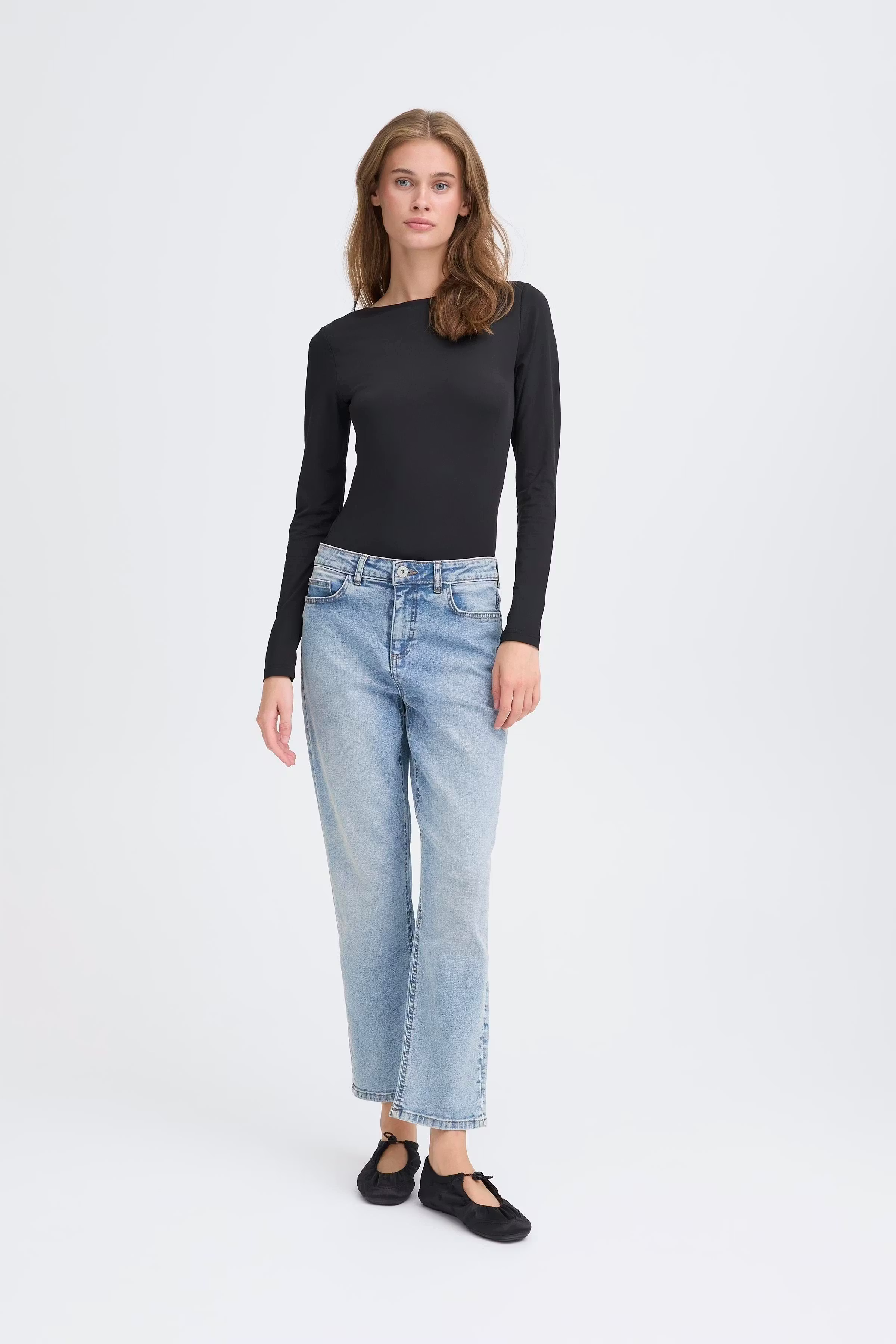 IHTWIGGY RAVEN Jeans LOOKBOOK FRONT 20110967-900000273