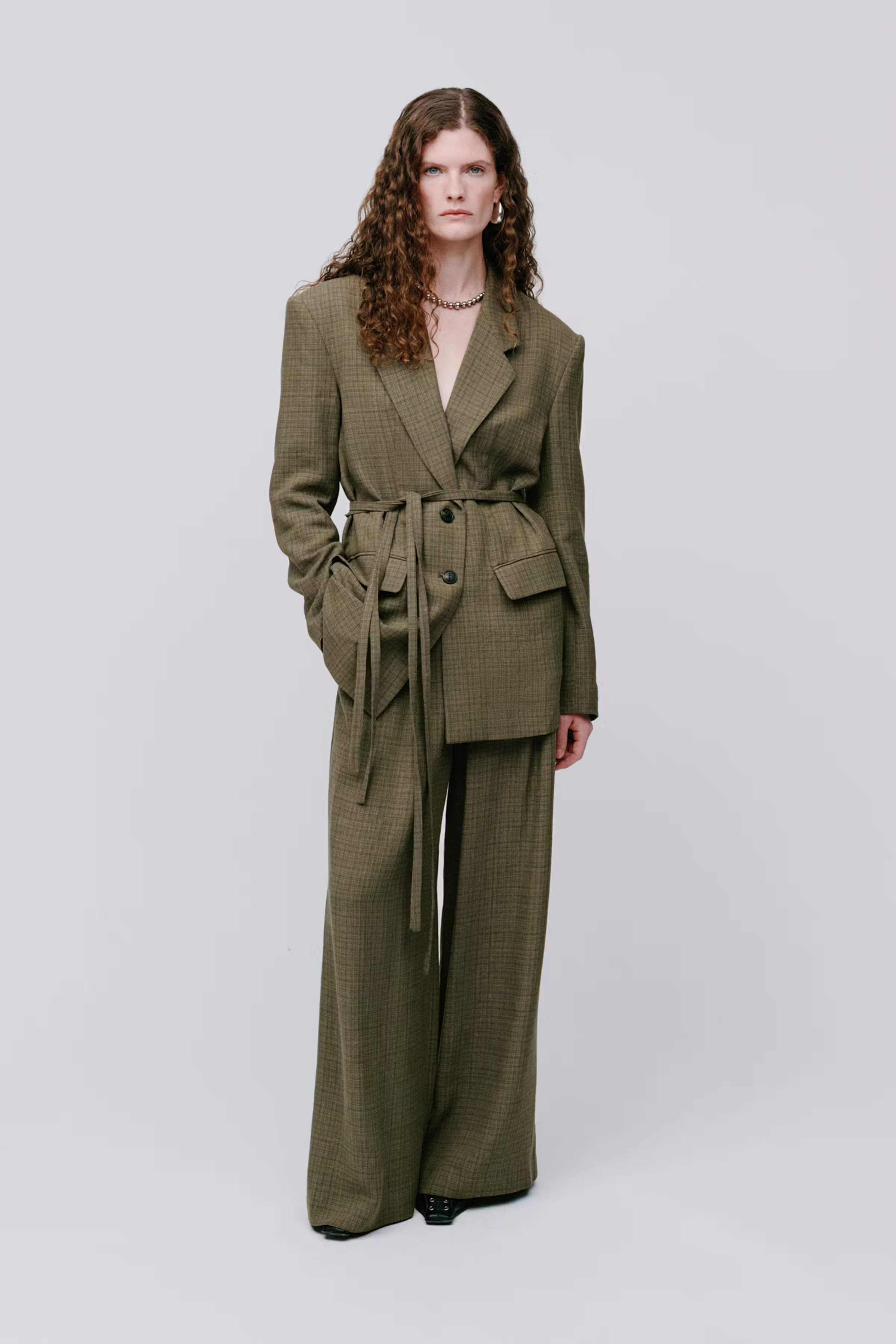 IOPATTI Trousers LOOKBOOK FRONT 30600641-GR519