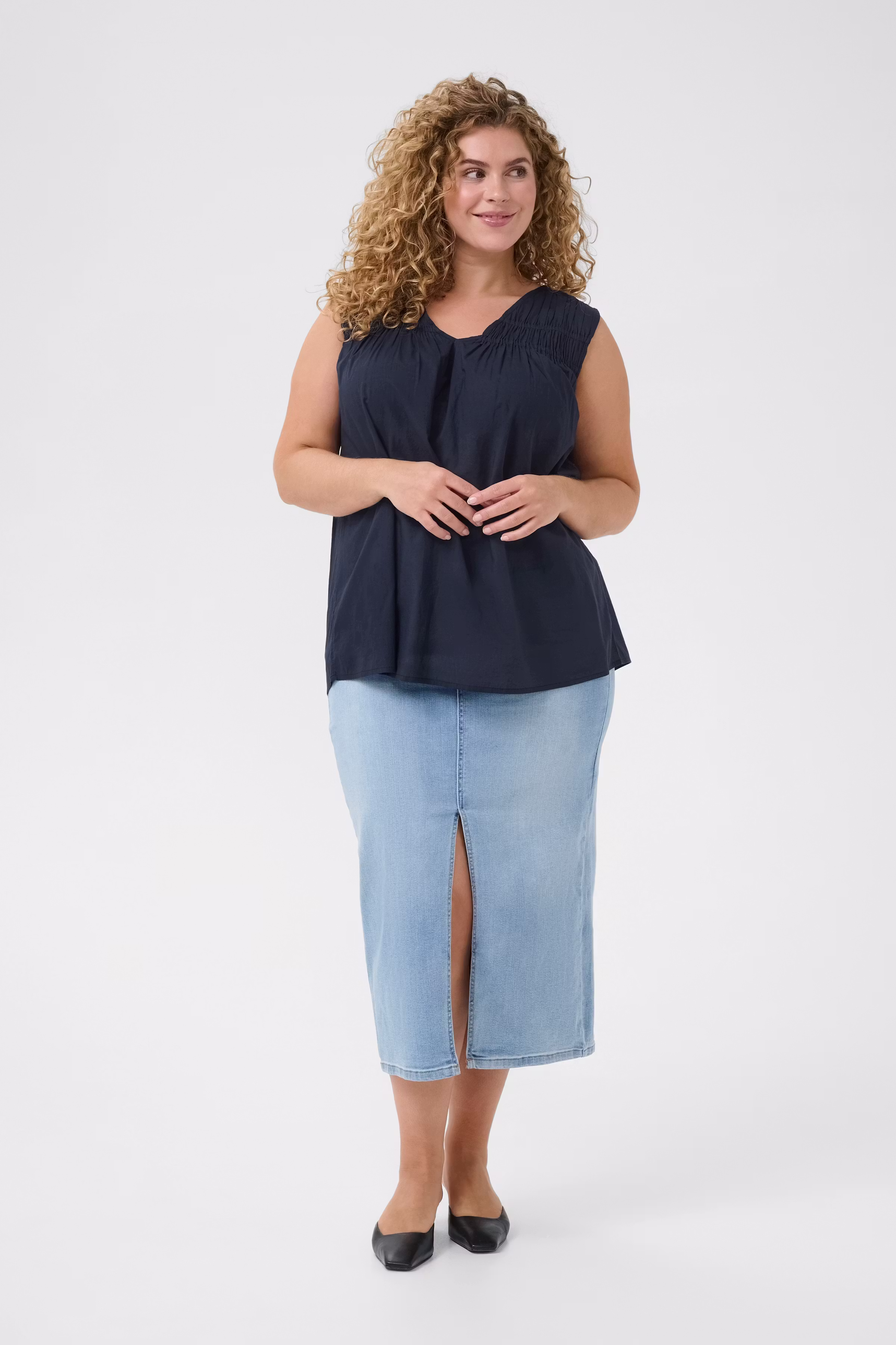 KCthia Blouse LOOKBOOK FRONT 10583213-194020