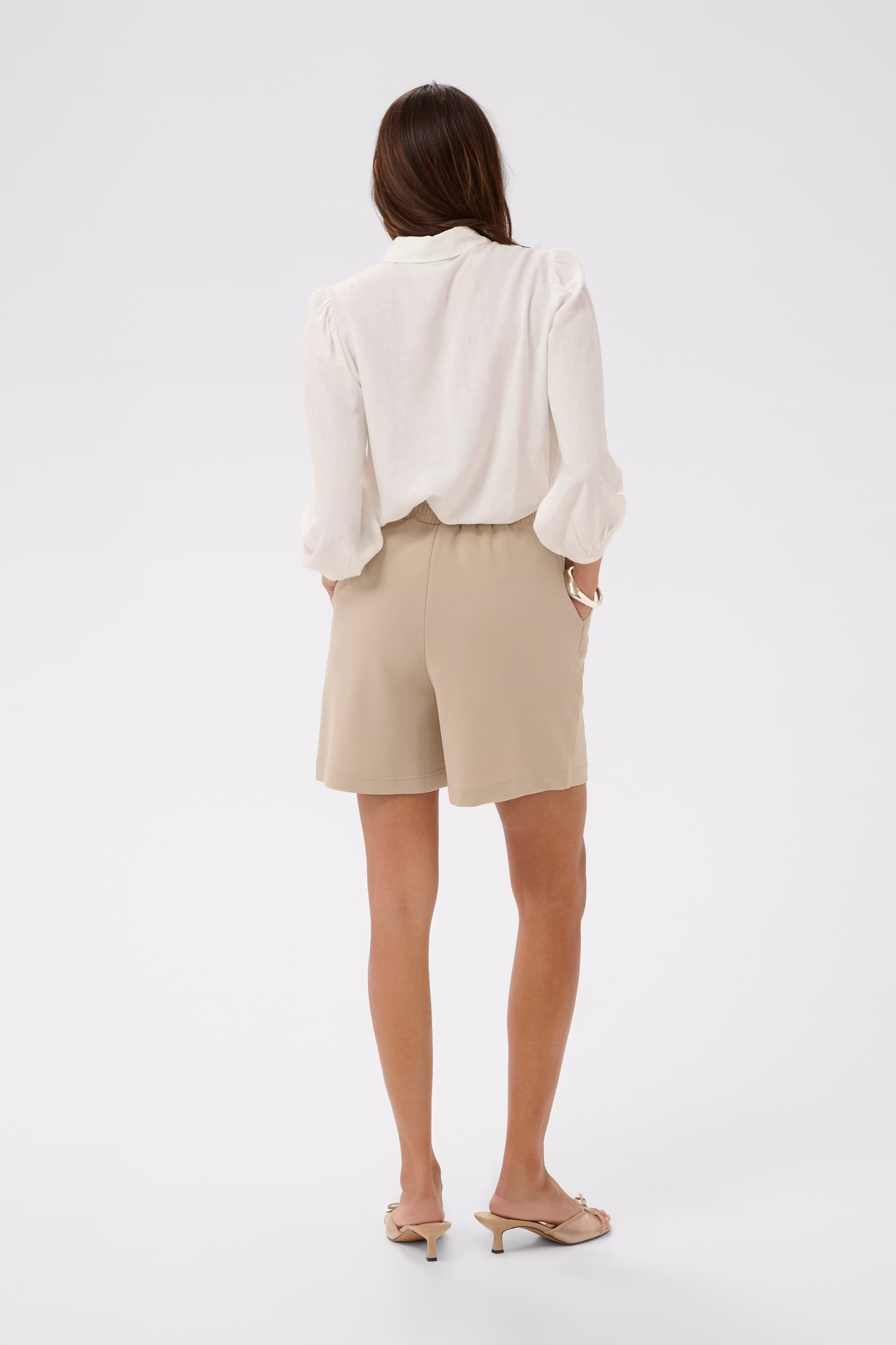 KAphoebe Shorts LOOKBOOK BACK 10511490-151305