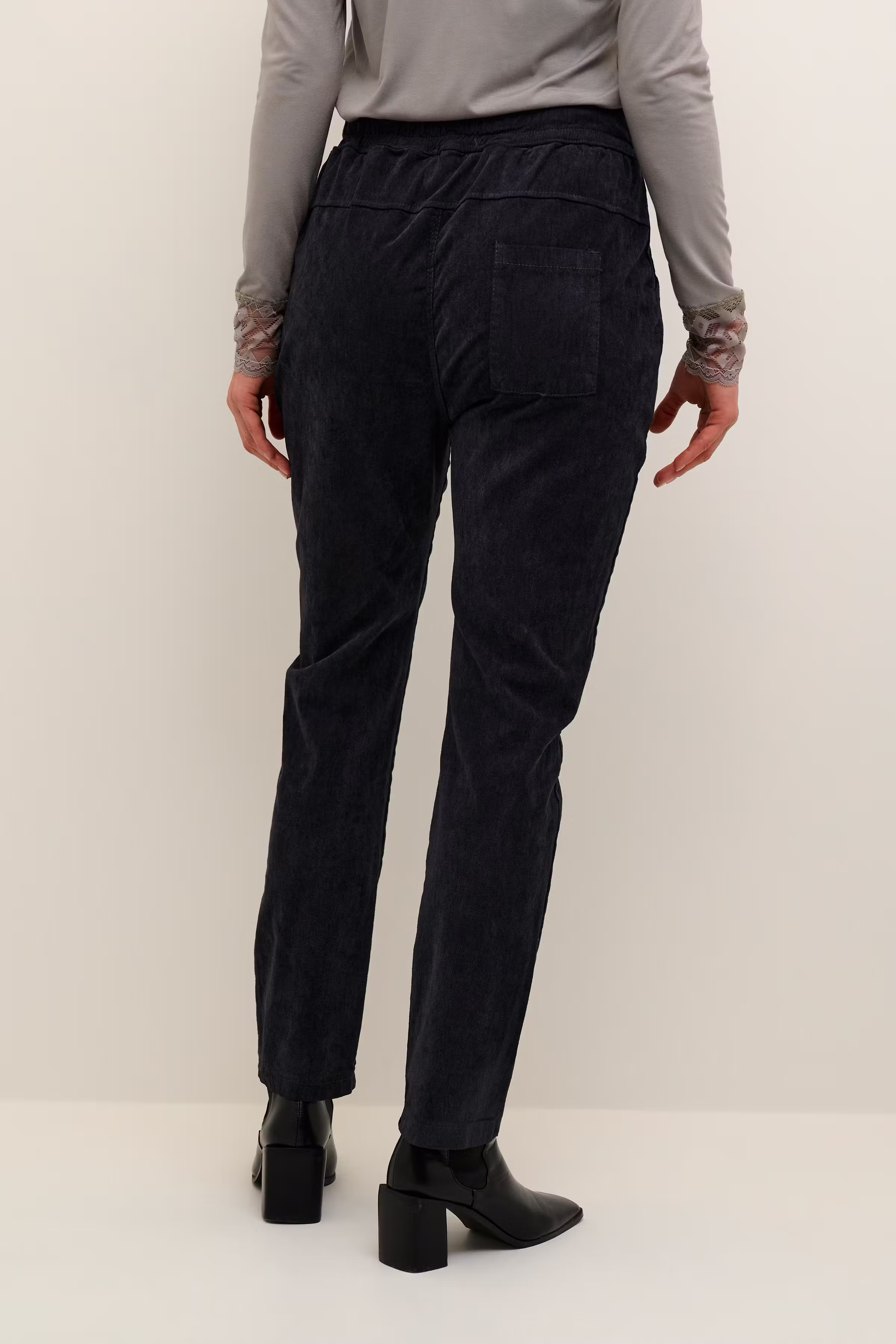 CRLena Pantalon LOOKBOOK FRONT 10650780-104792