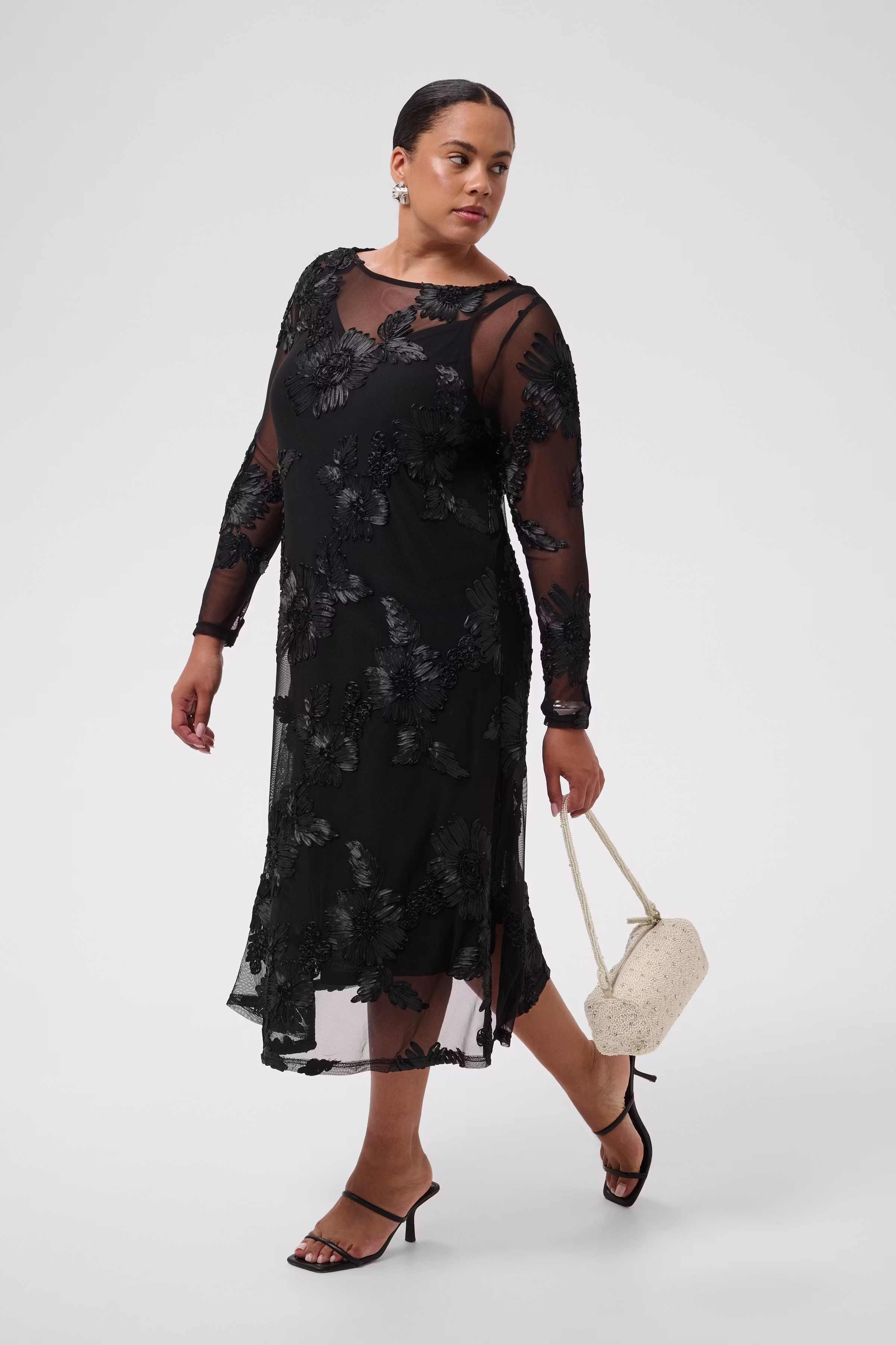 KCjuliana Kleid LOOKBOOK FRONT 10584350-100121