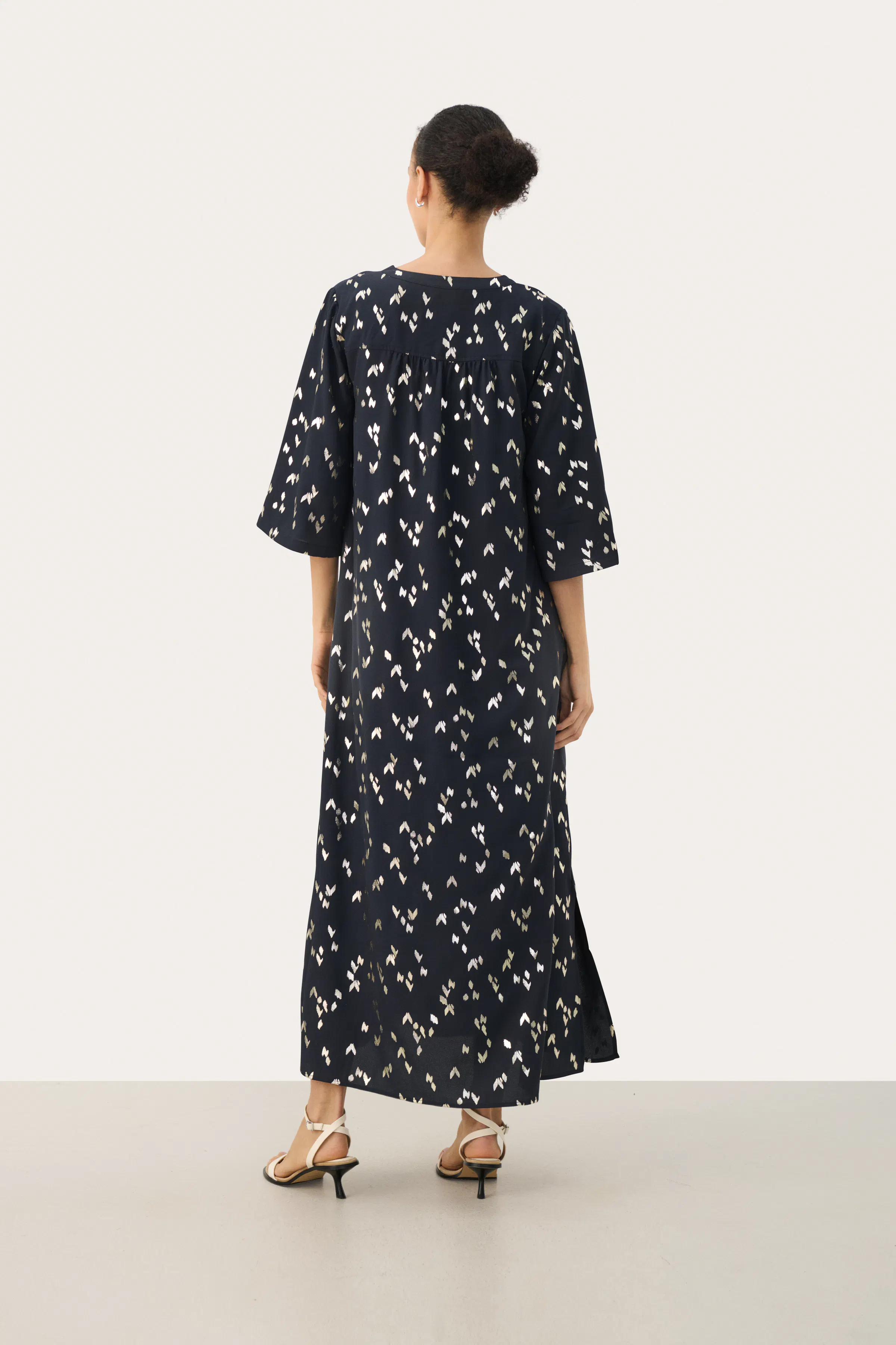 BeritPW Dress LOOKBOOK BACK 30309906-304027