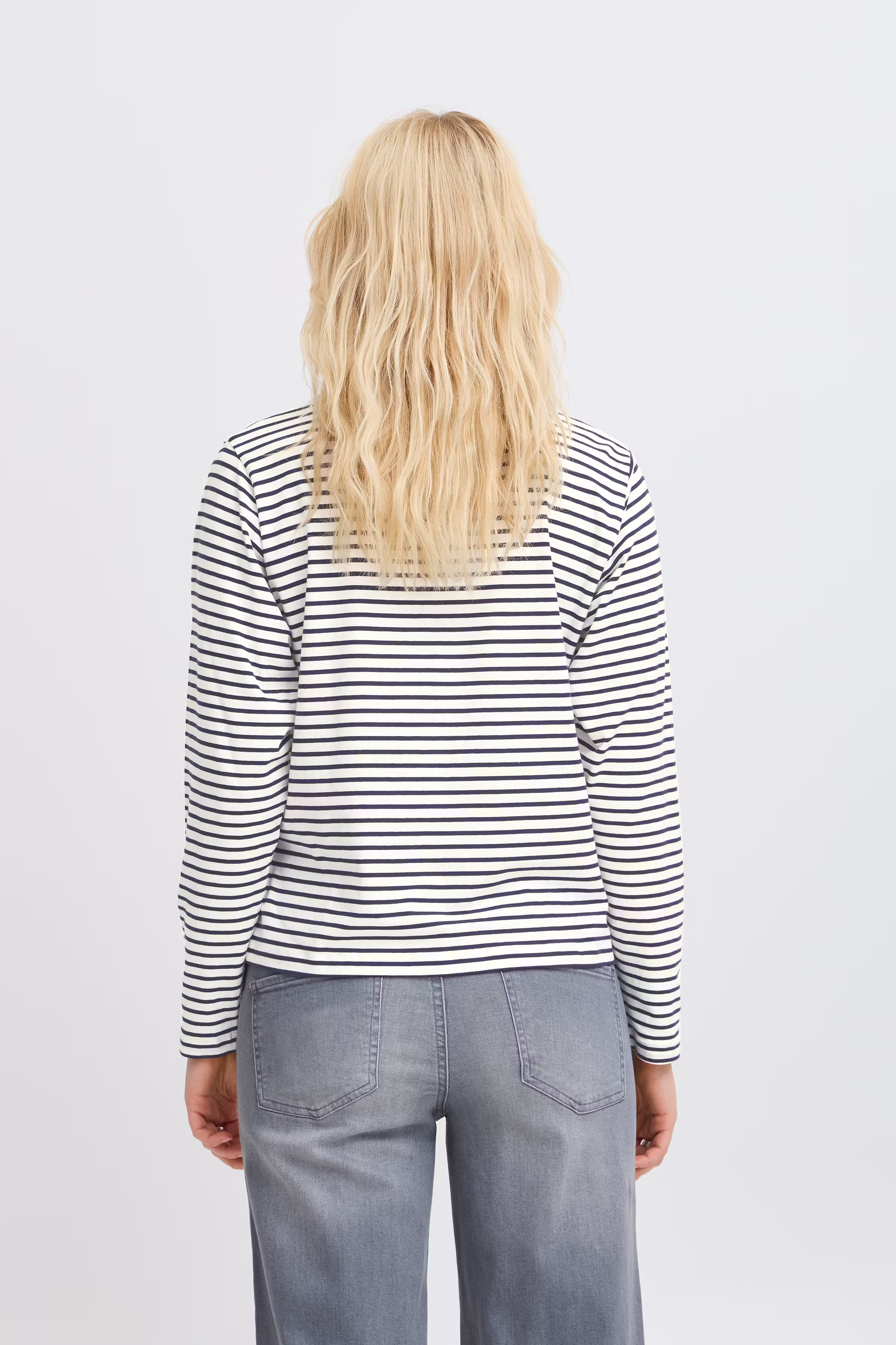 IHMIRA Langærmet T-shirt LOOKBOOK BACK 20122519-204826