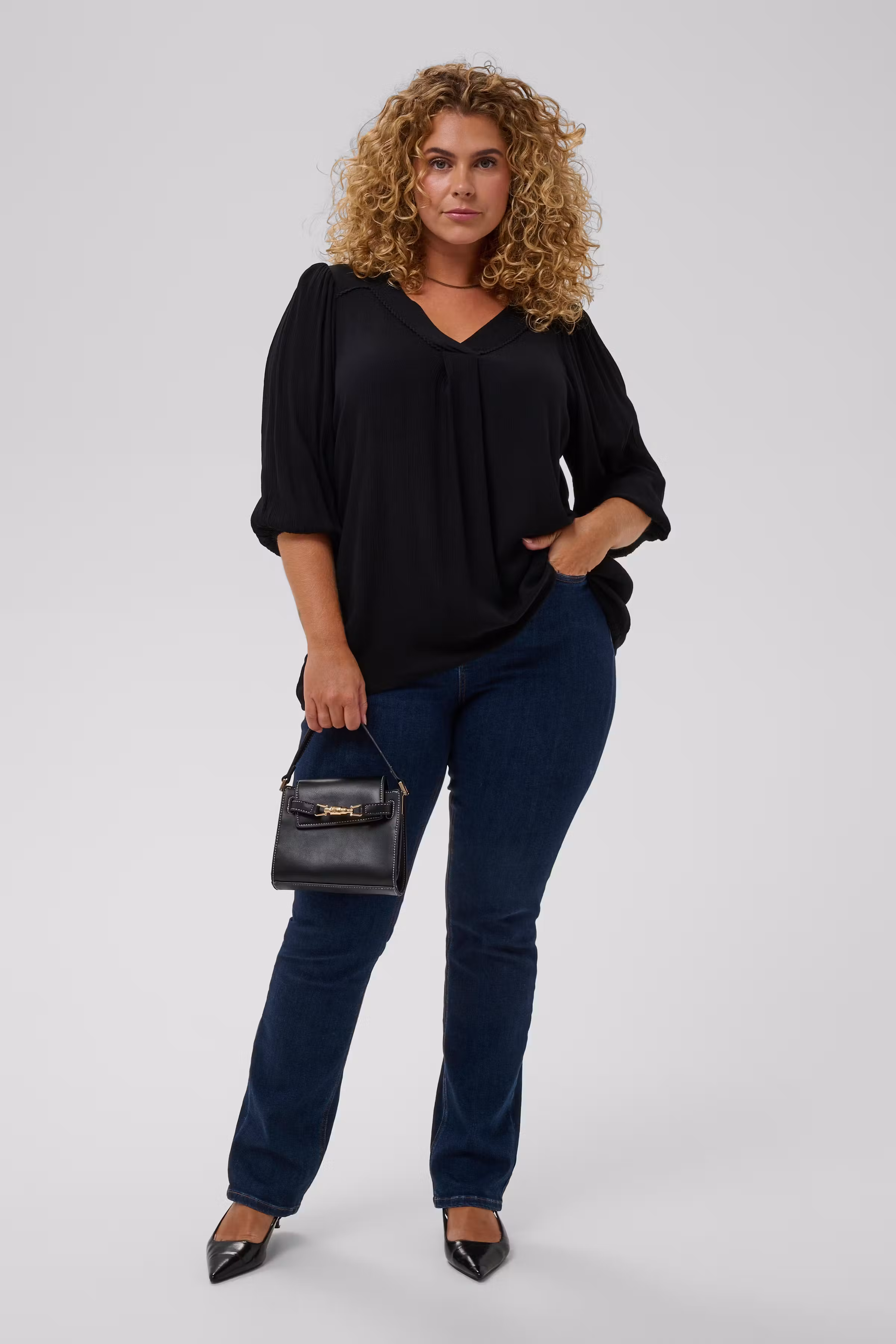 KCfika Bluse LOOKBOOK FRONT 10584200-100121