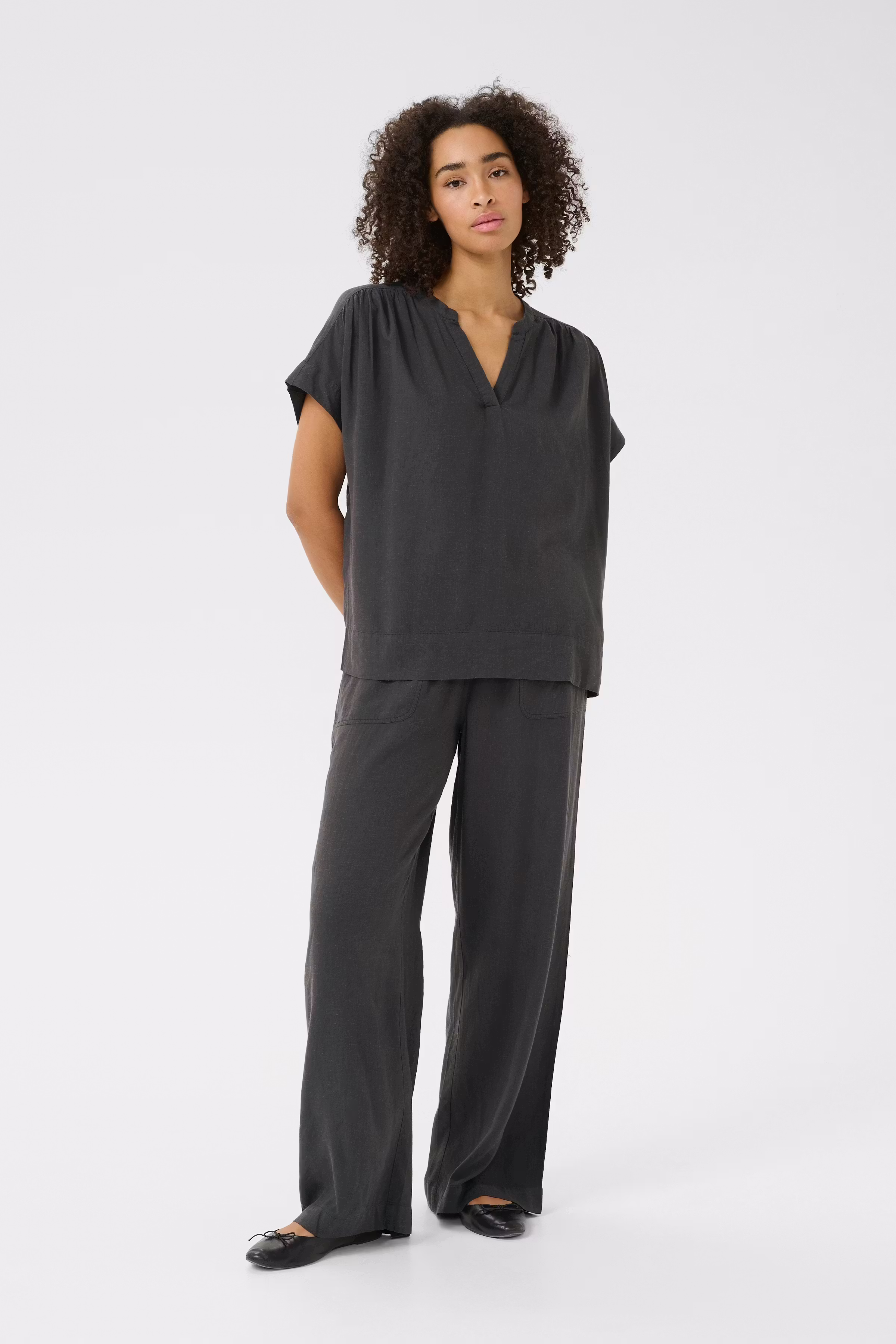 KAmilia Lin Top LOOKBOOK FRONT 10509670-190205