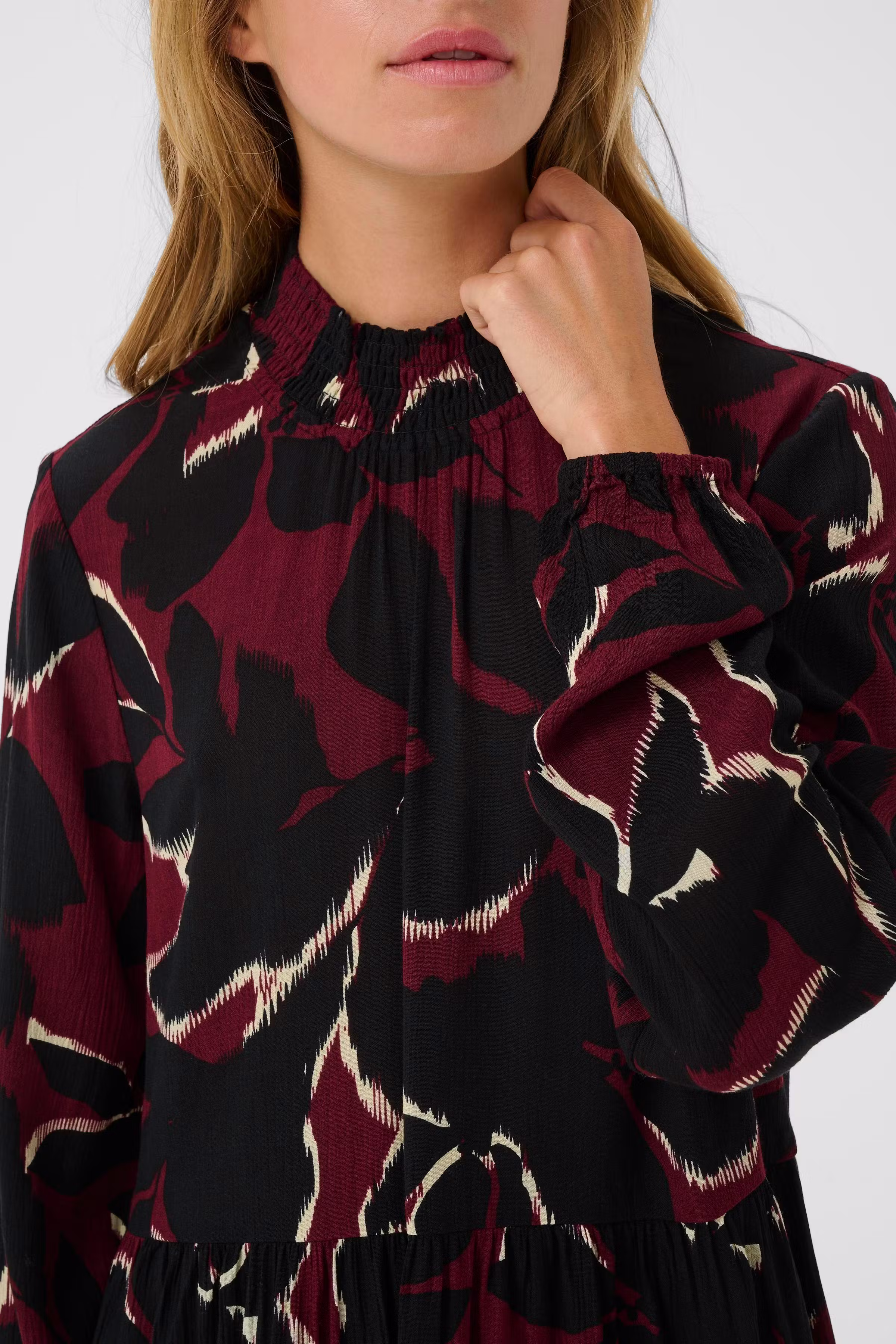 KAlinda Kleid LOOKBOOK DETAIL 10510741-108224