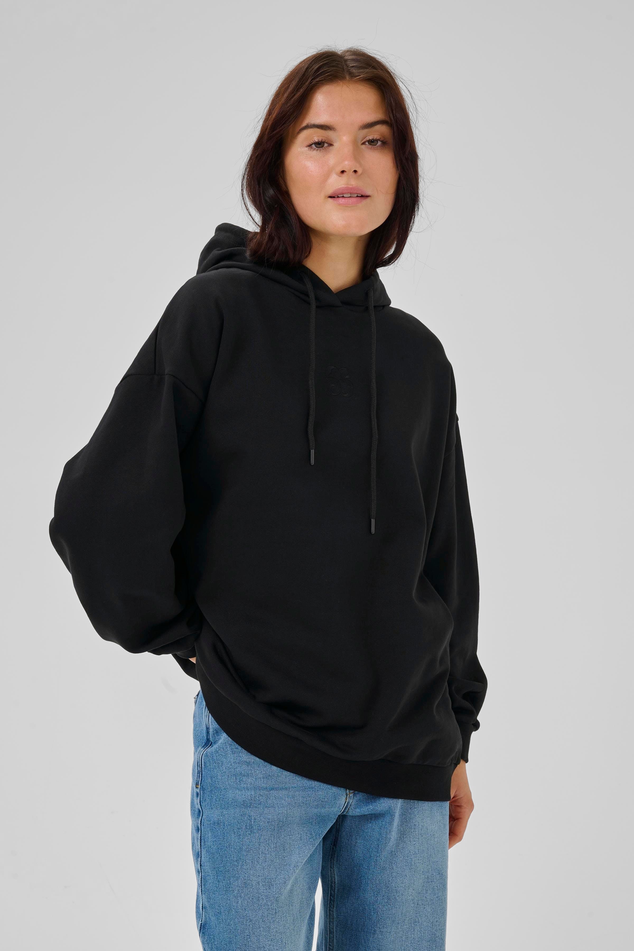 14 THE ENZO LOGO HOODIE LOOKBOOK FRONT 10704896-100031