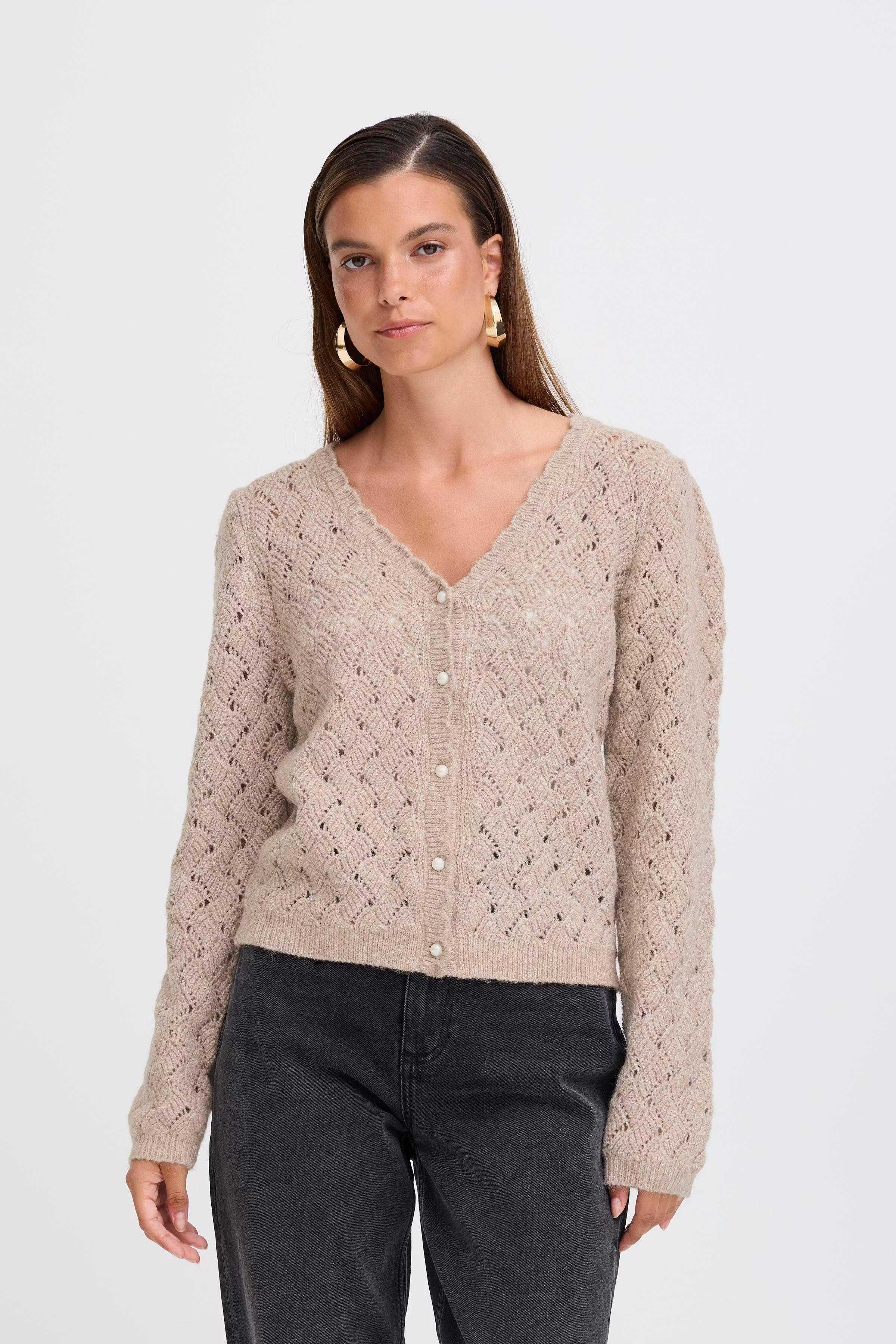 BYNADIKA Cardigan LOOKBOOK FRONT 20817105-1613051