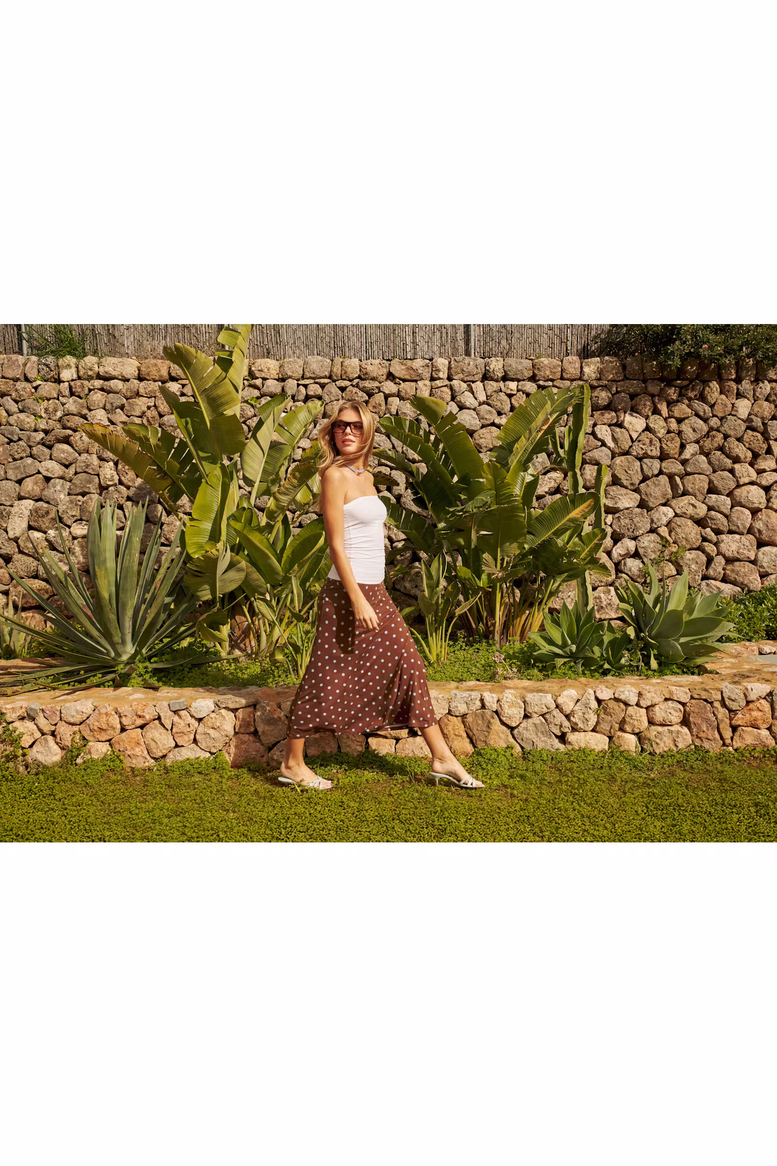 ViggaSZ Rock LOCATION NONE 30515515-305387