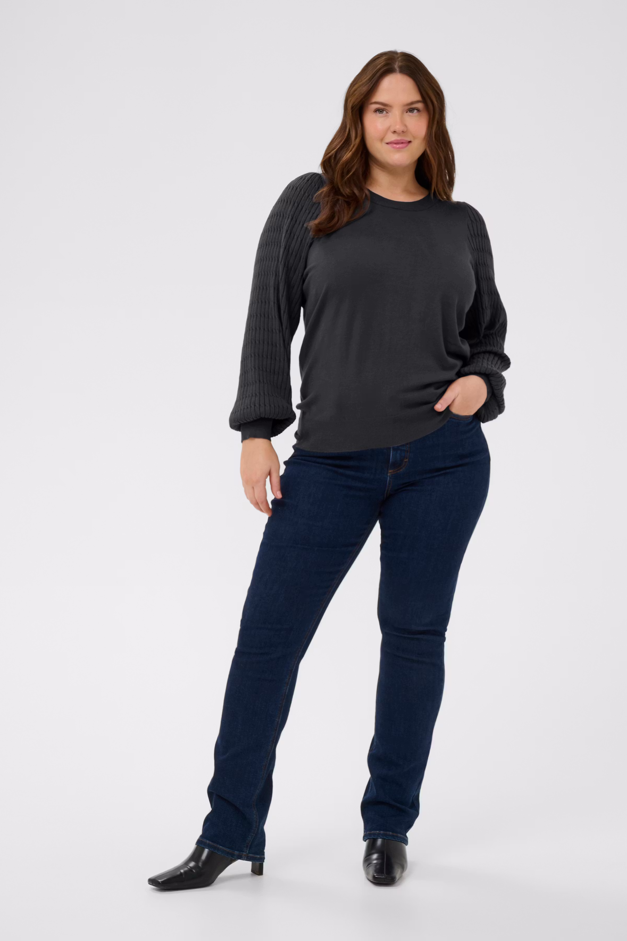 KClini Pullover LOOKBOOK FRONT 10582598-190205