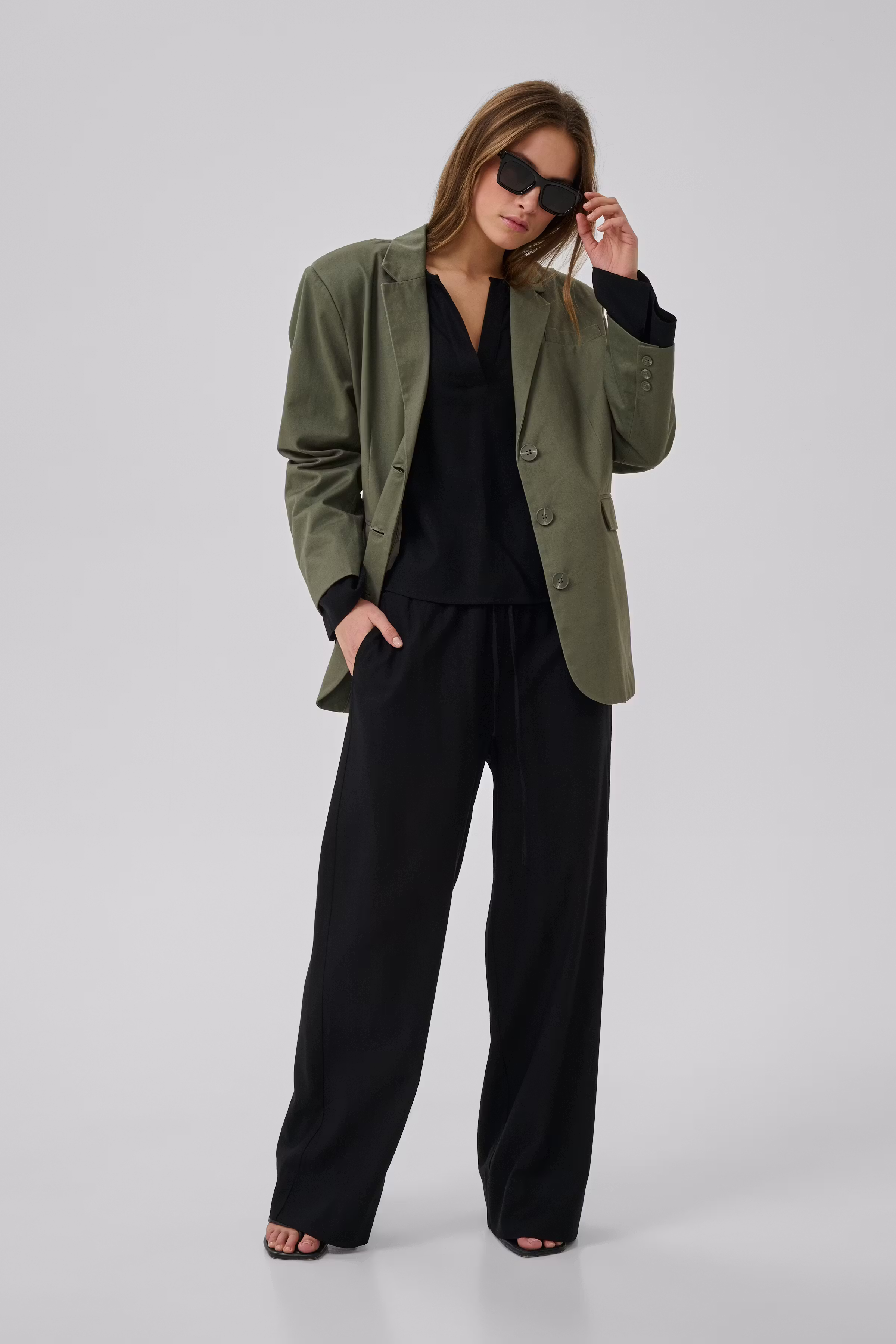 DiasMW Linen Trousers LOCATION NONE 10704701-100031