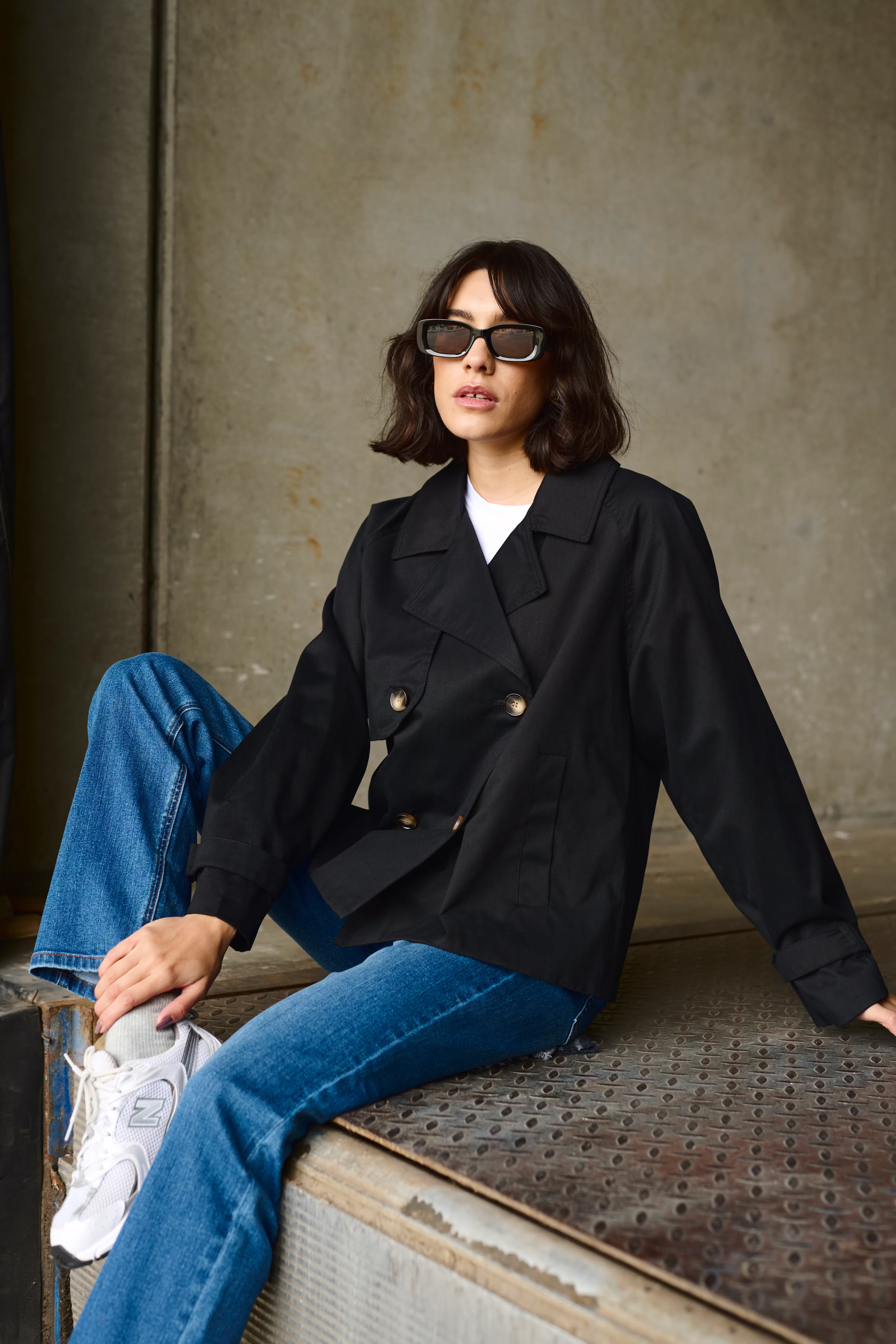 KAelise Kort Trenchcoat LOCATION NONE 10508302-100121