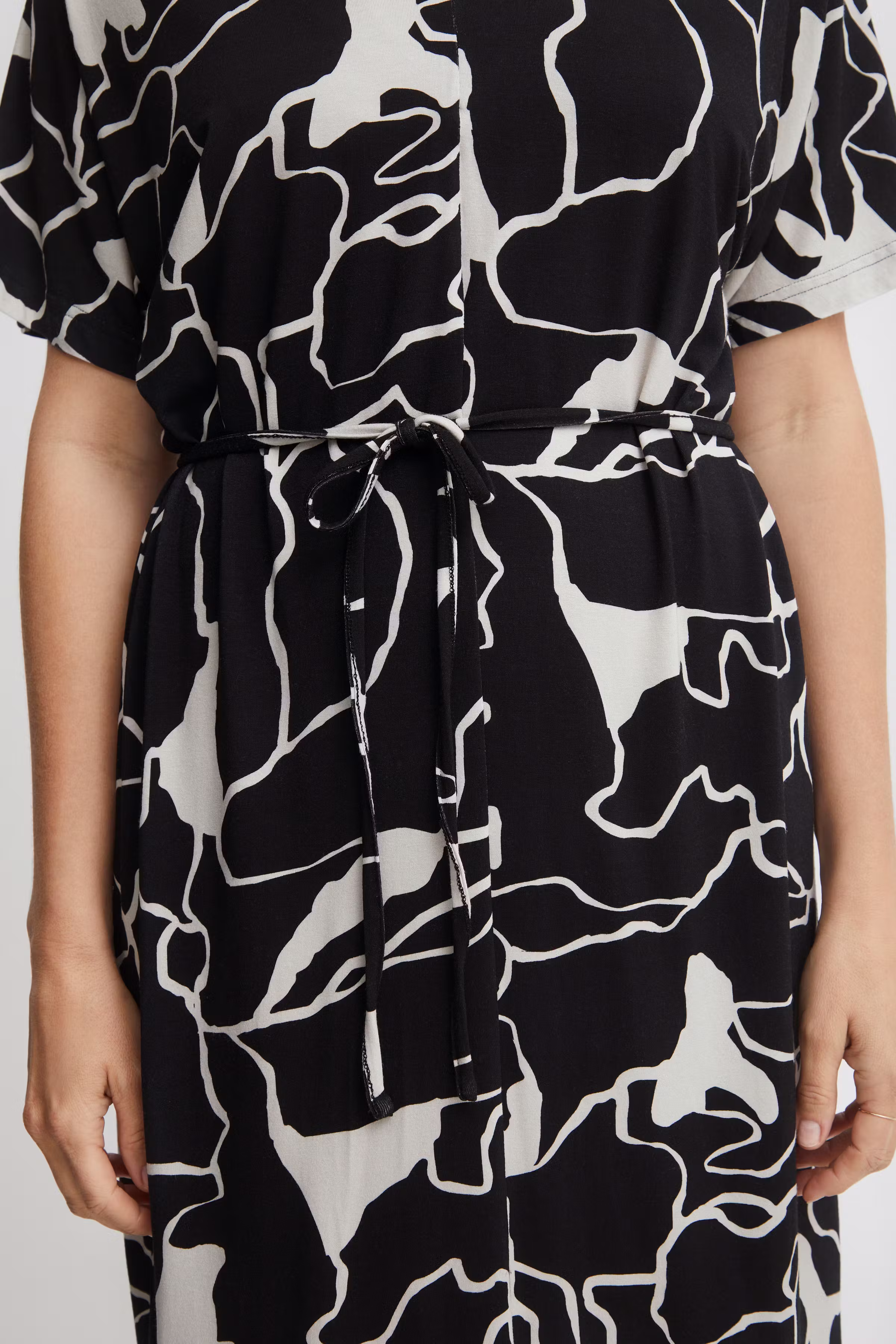 FRFEDOT Kjole LOOKBOOK DETAIL 20611925-200115