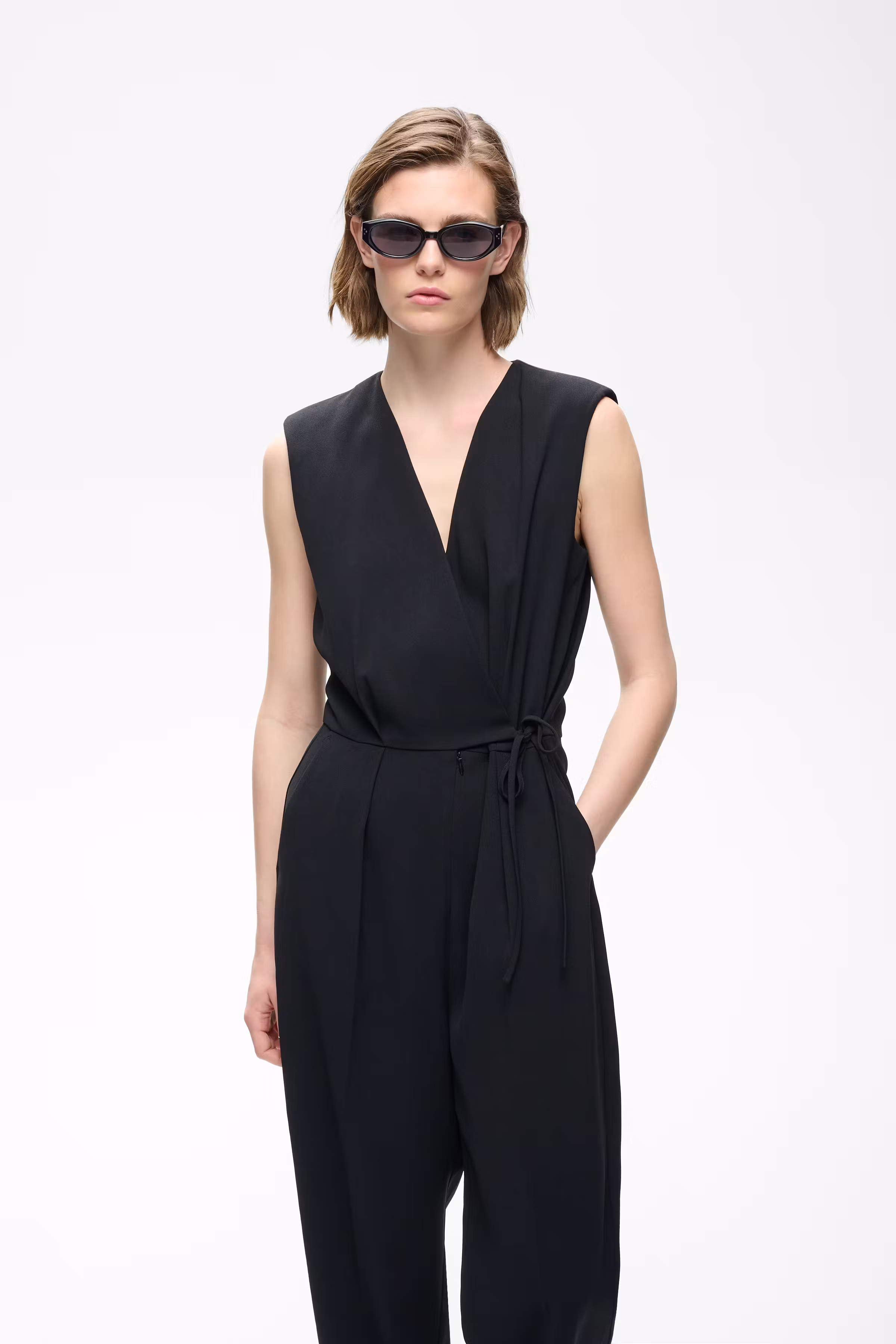 CHRISSIEIW Overall LOOKBOOK FRONT 30112895-194008