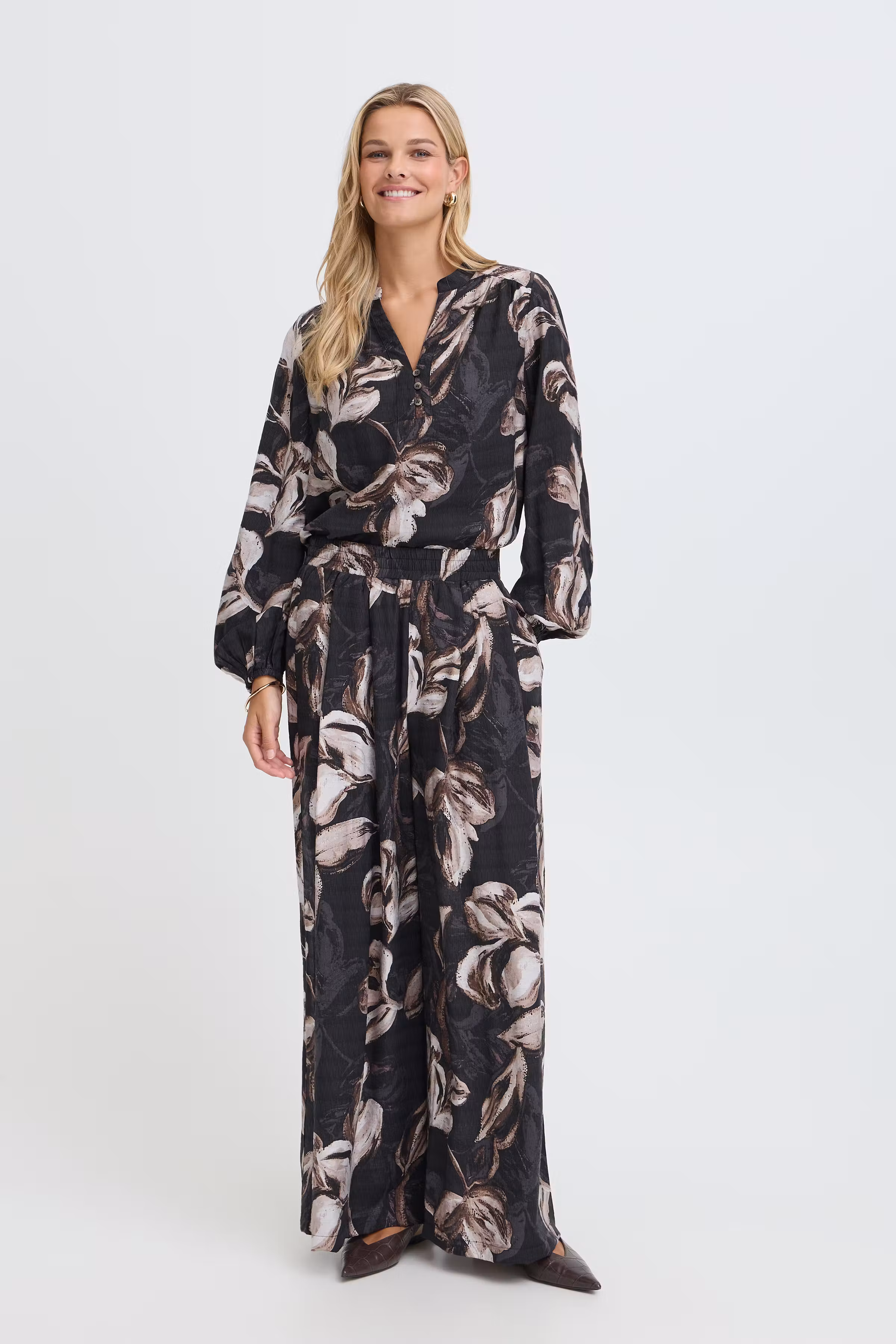 FRARIANA Hose LOOKBOOK FRONT 20618454-900013980