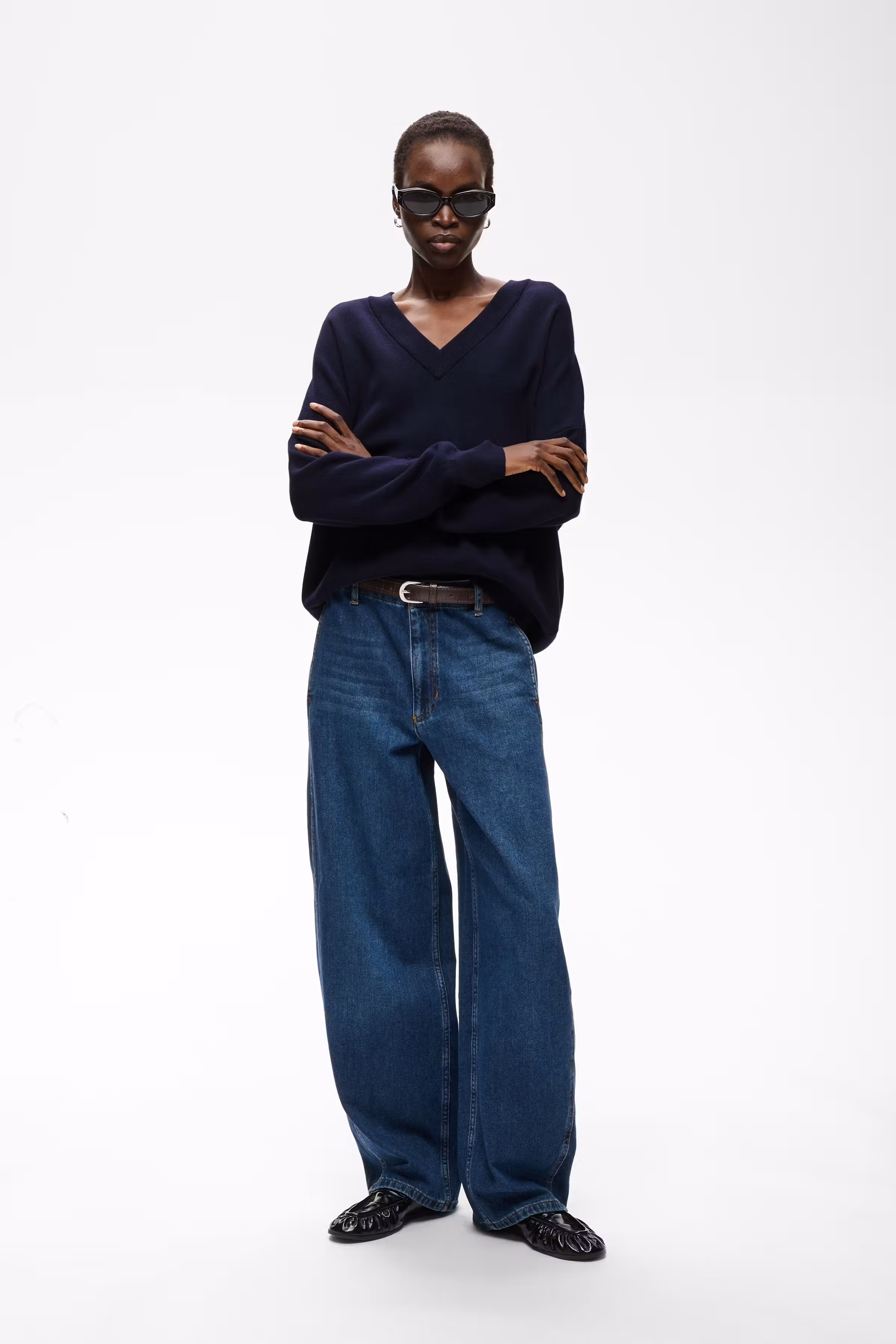 FosterIW V-neck Pullover LOOKBOOK FRONT 30106899-300005
