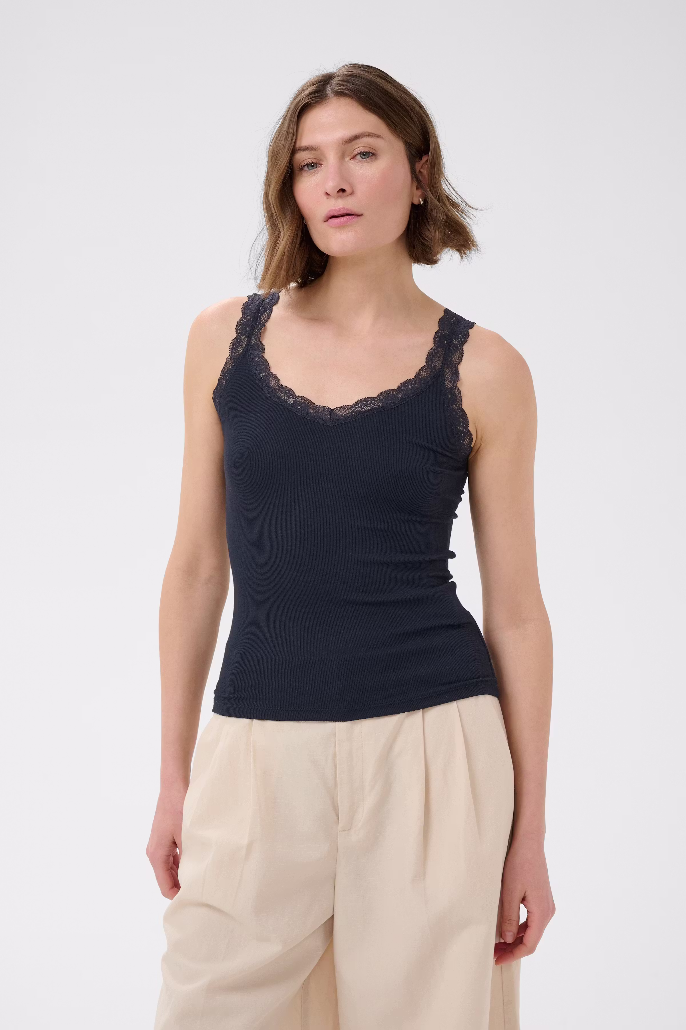 JelonaPW Top LOOKBOOK FRONT 30309231-194013