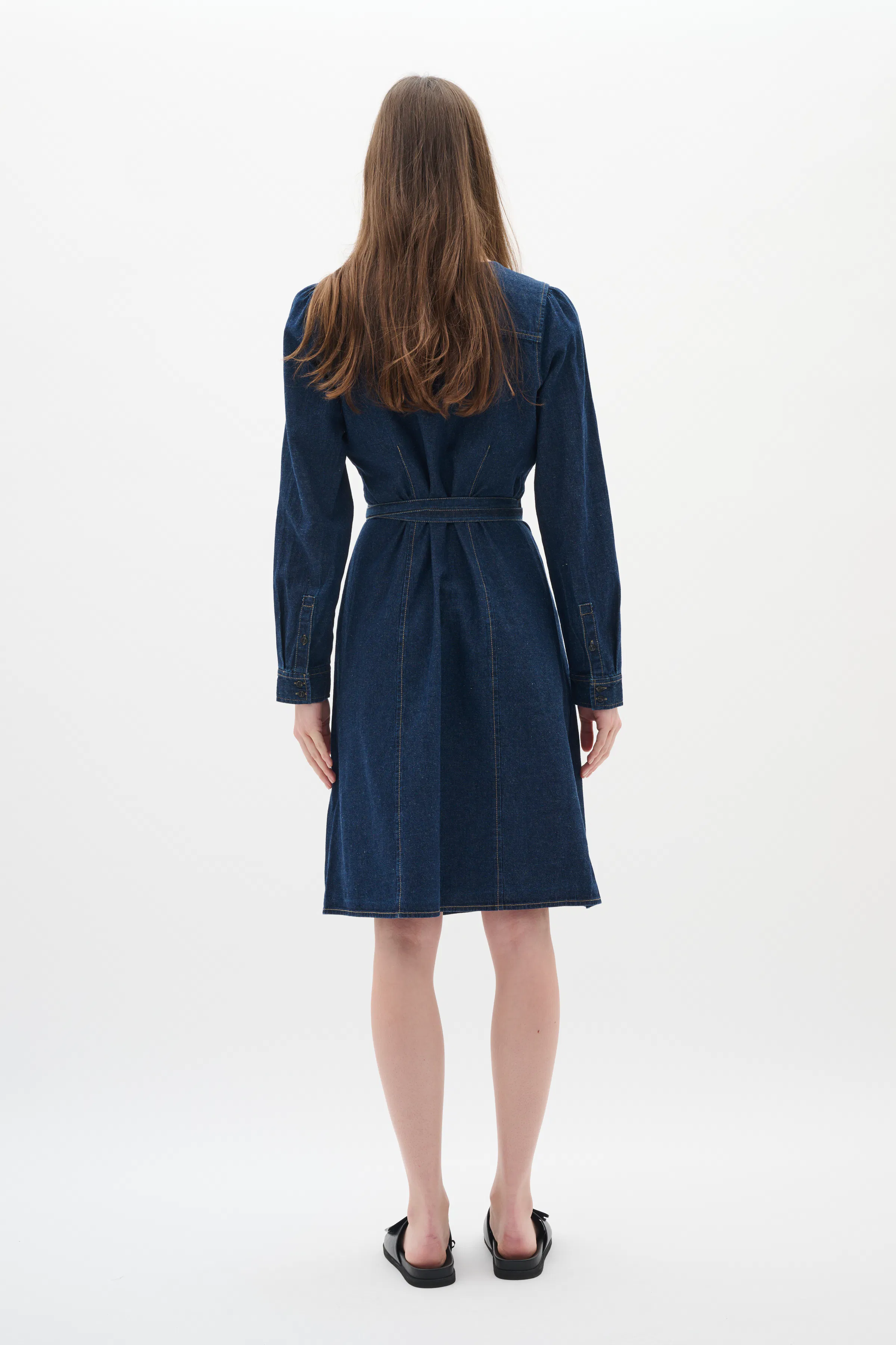 DafinaIW Kjole LOOKBOOK BACK 30110680-300013
