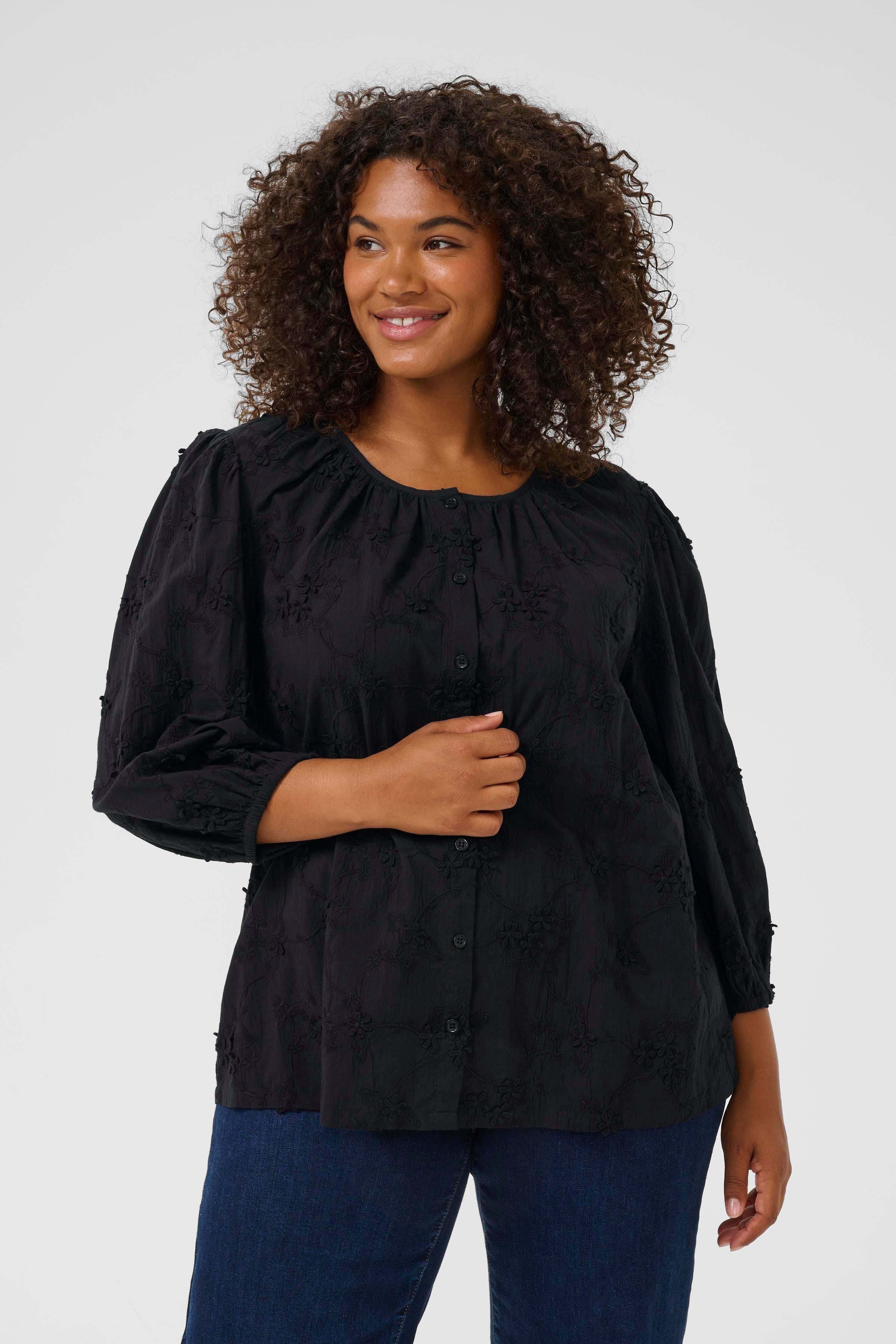 KClaima Shirt LOOKBOOK FRONT 10583618-100121