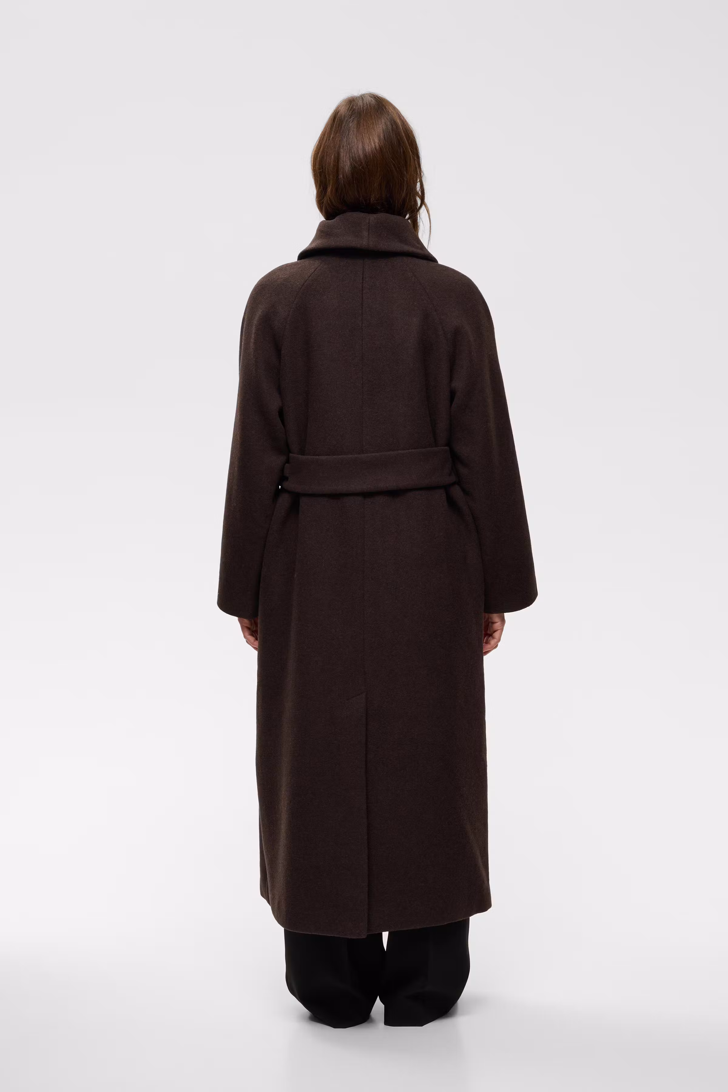 ZORAHIW Collar Mantel LOOKBOOK BACK 30112646-191109