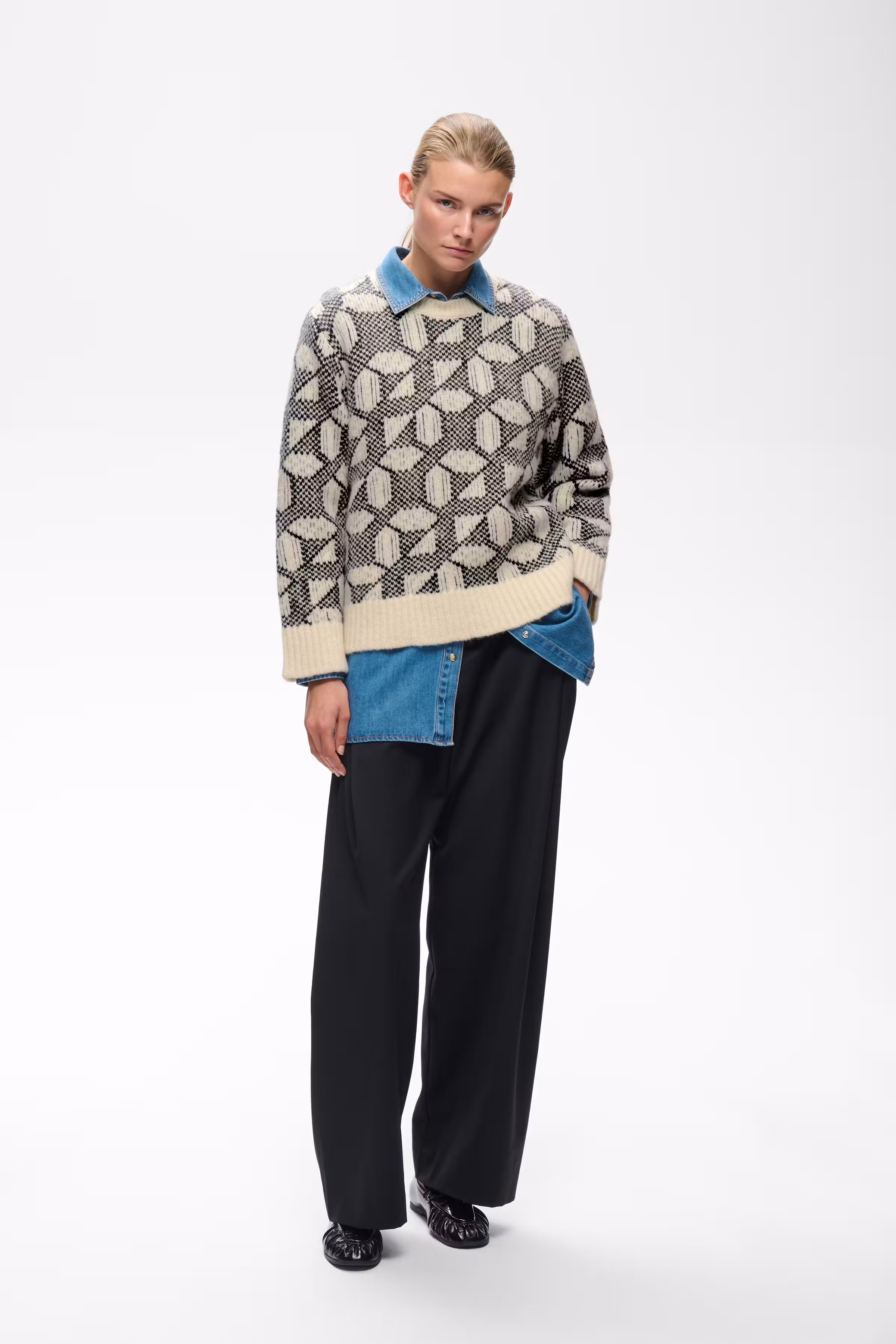 TULAIW Pullover LOOKBOOK FRONT 30112920-900013271
