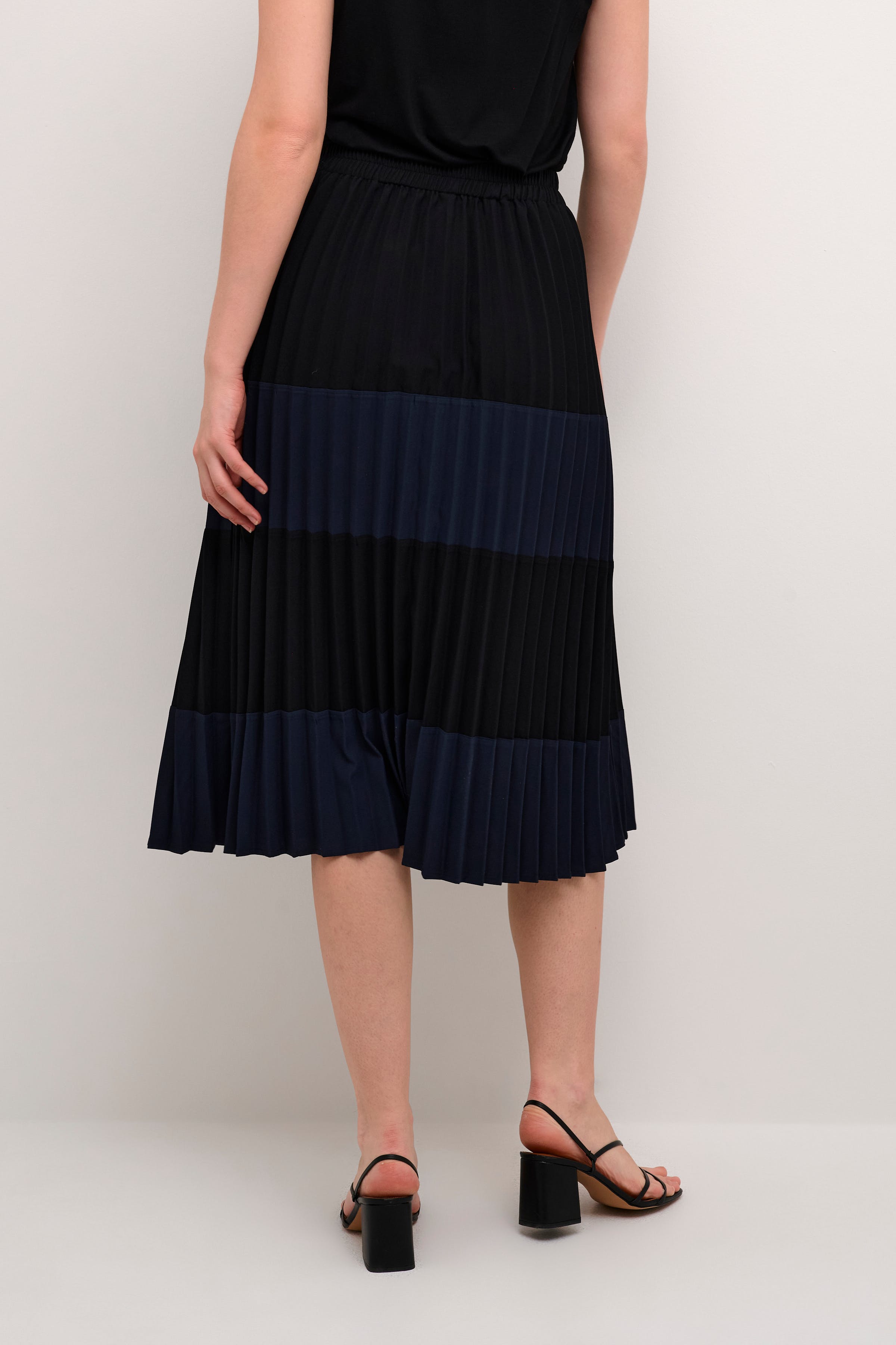 CUbetty Kjol LOOKBOOK BACK 50109326-105431